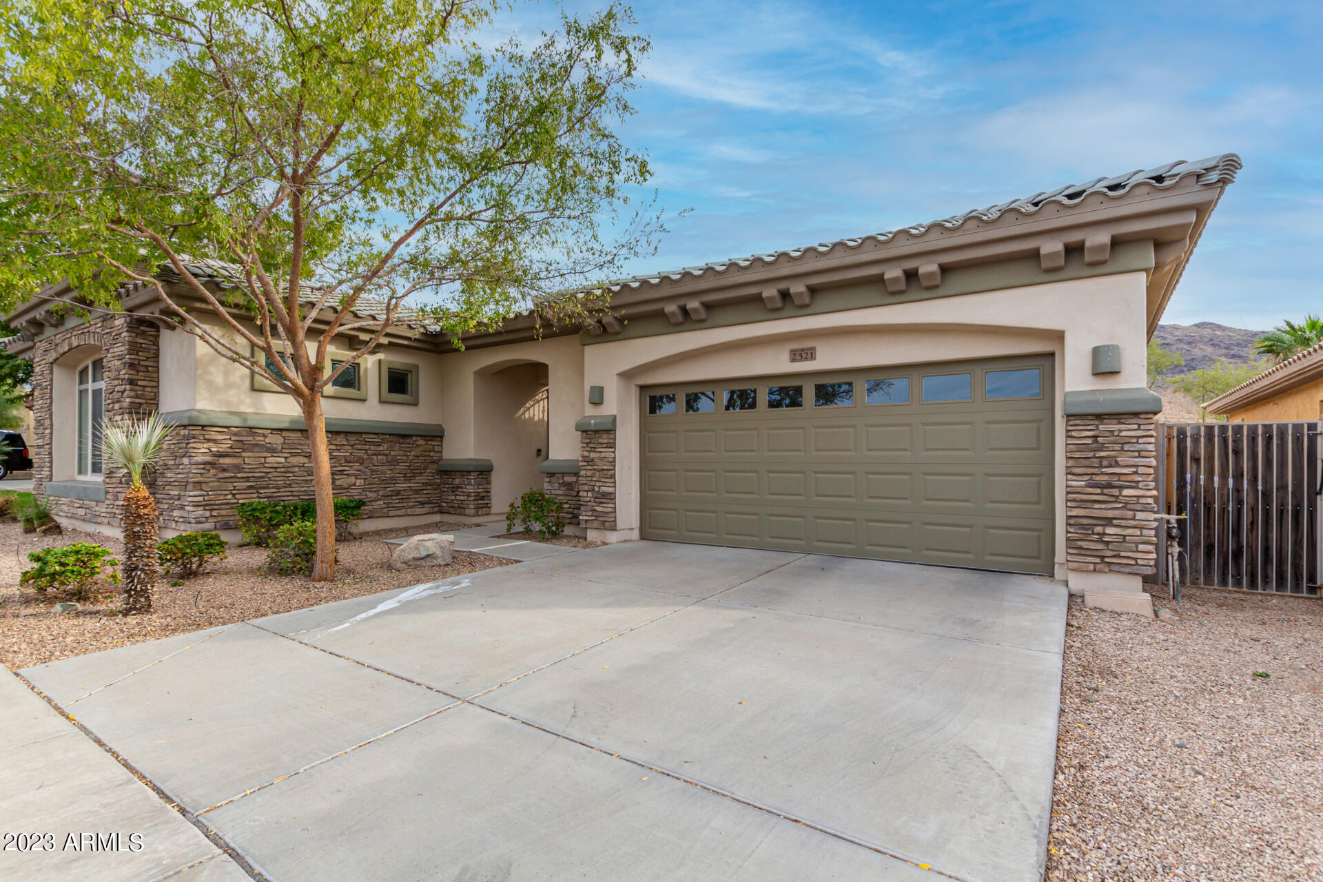 2321 W MINERAL Road