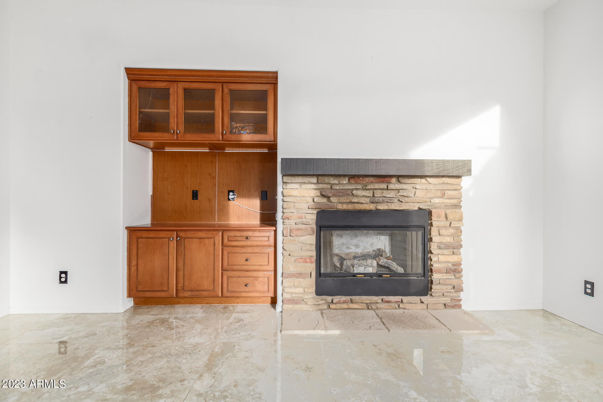 2321 W MINERAL Road