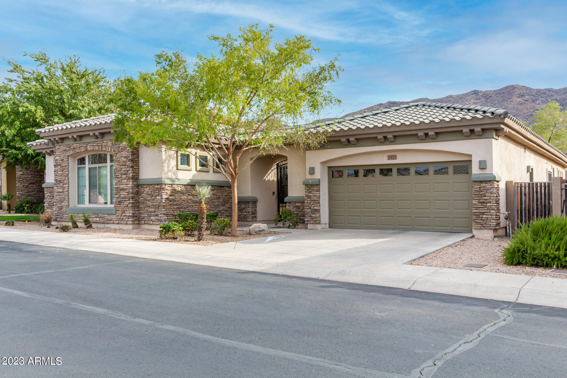 2321 W MINERAL Road
