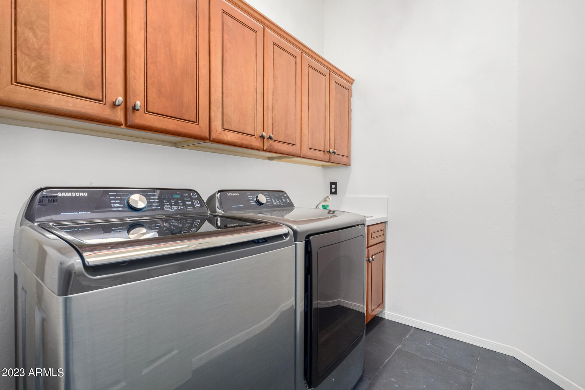 2321 W MINERAL Road