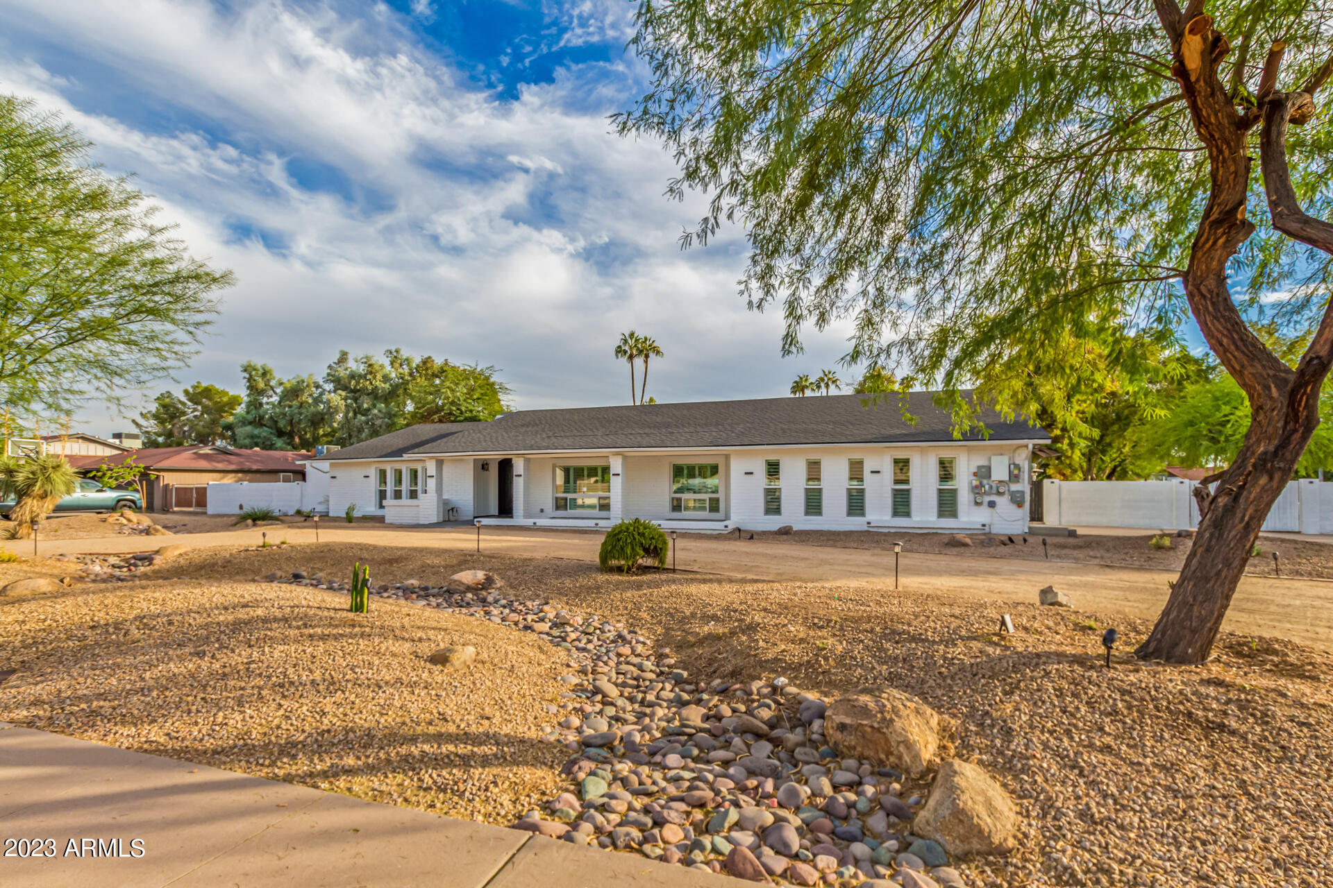 6413 W CORRINE Drive