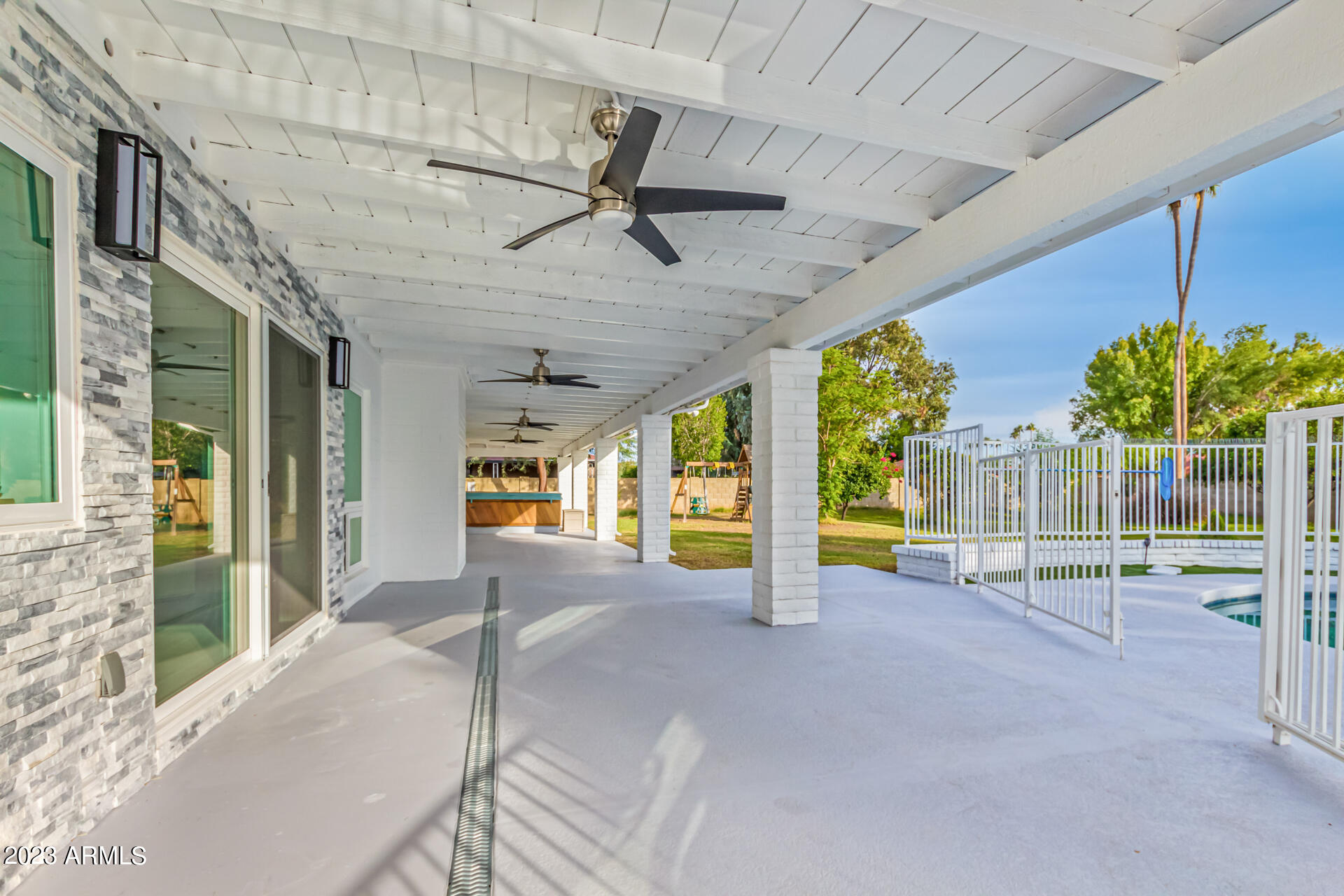 6413 W CORRINE Drive