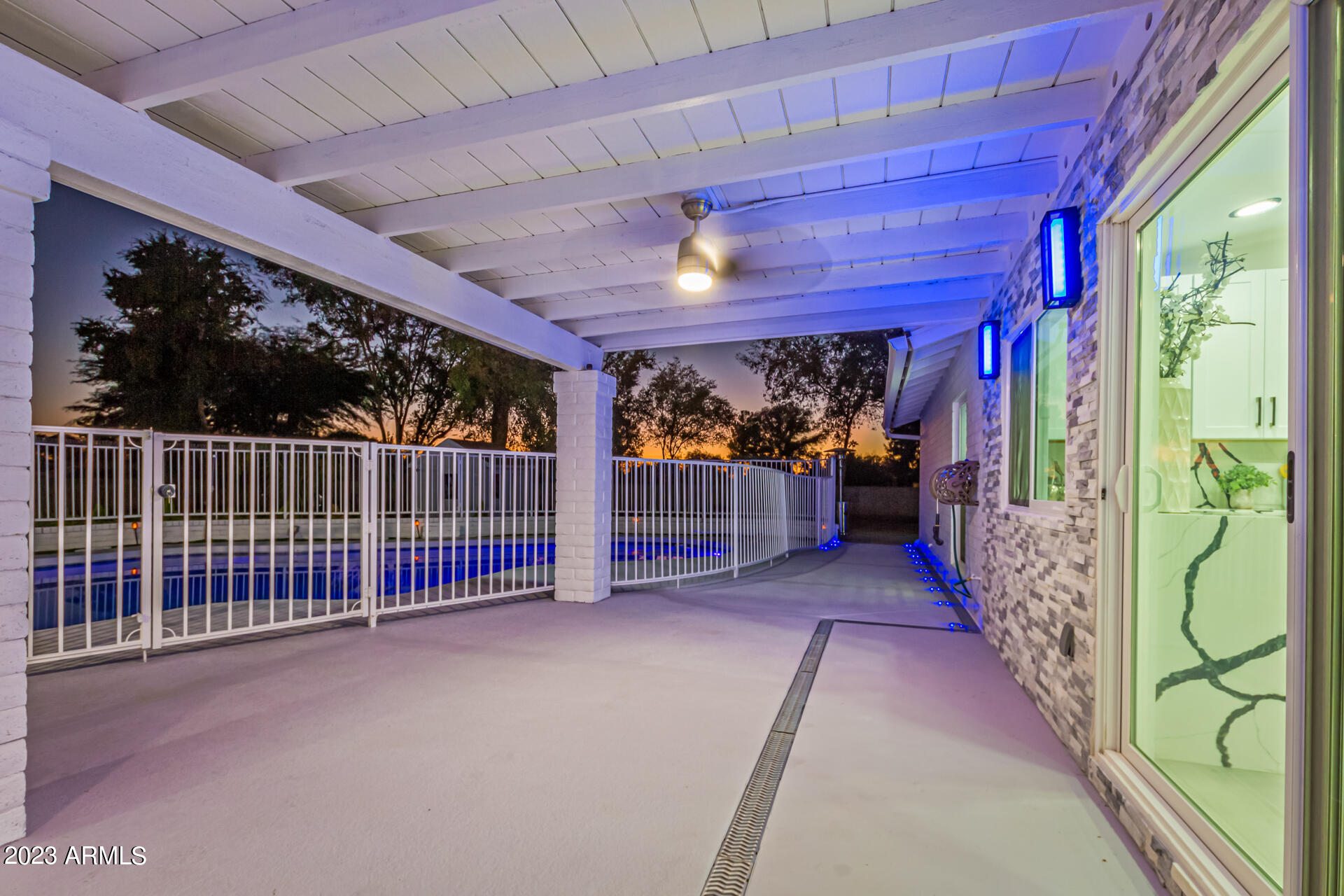 6413 W CORRINE Drive