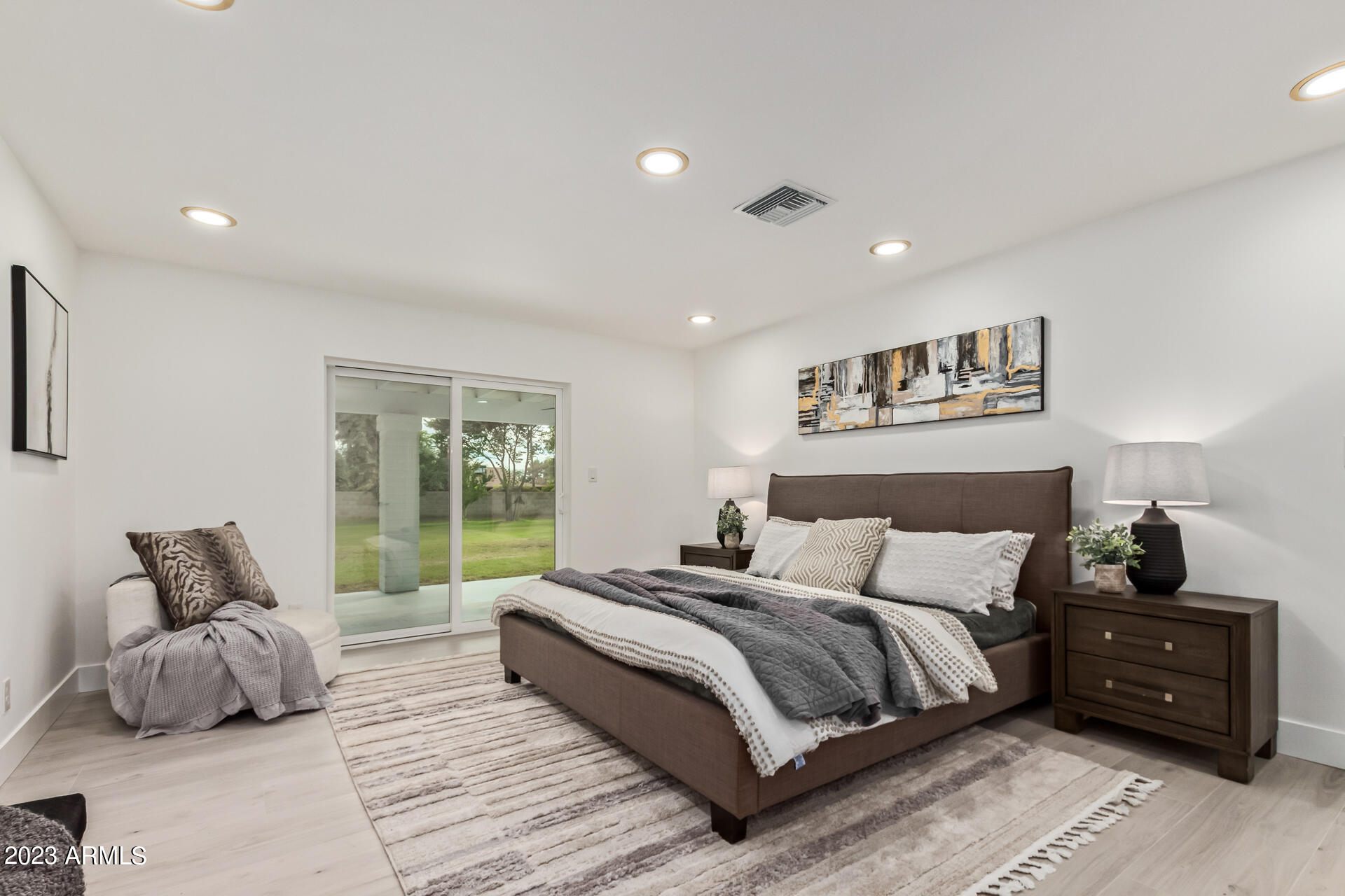 6413 W CORRINE Drive