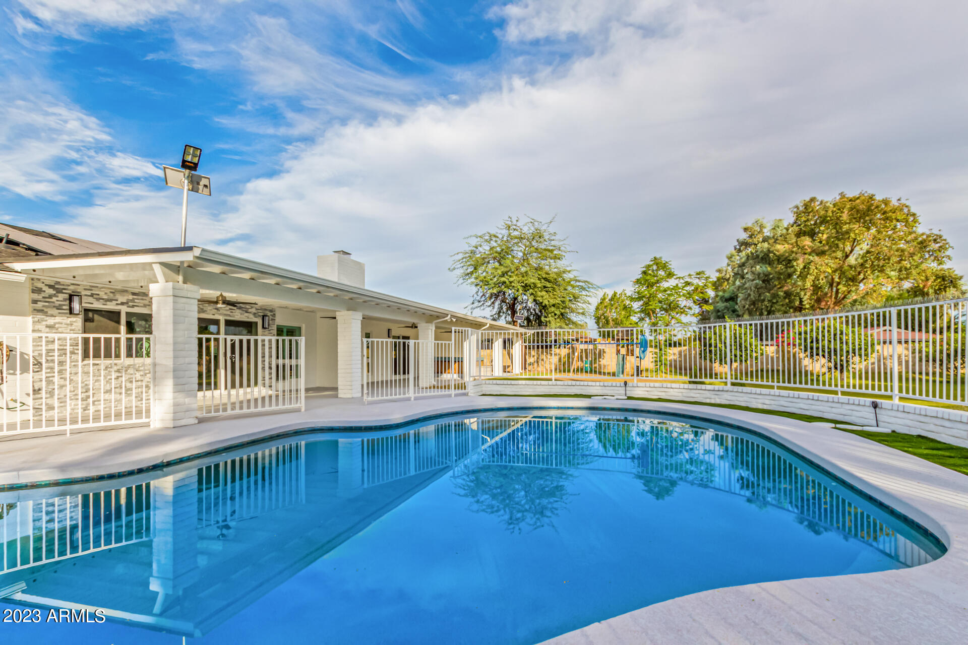 6413 W CORRINE Drive