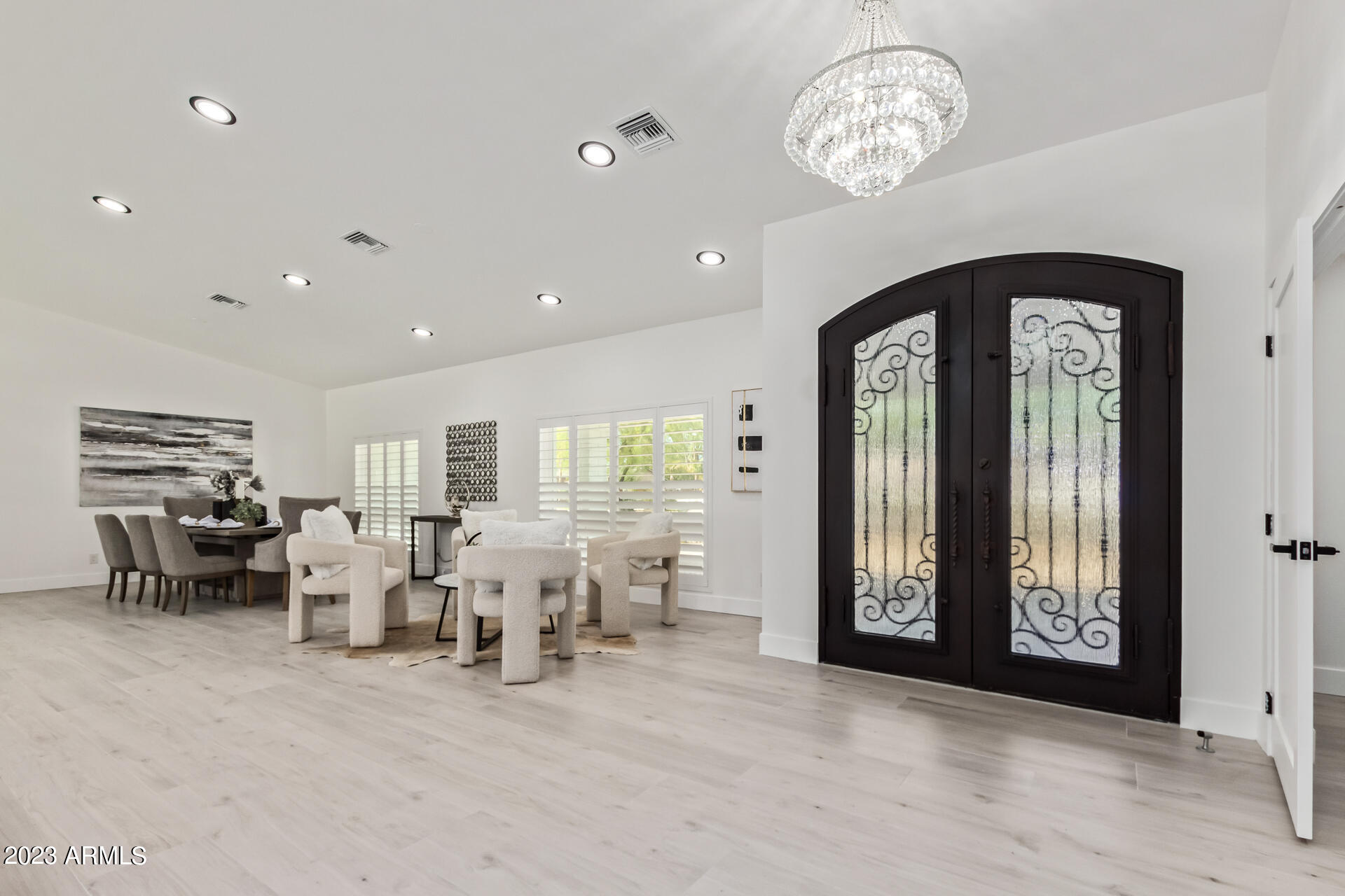 6413 W CORRINE Drive