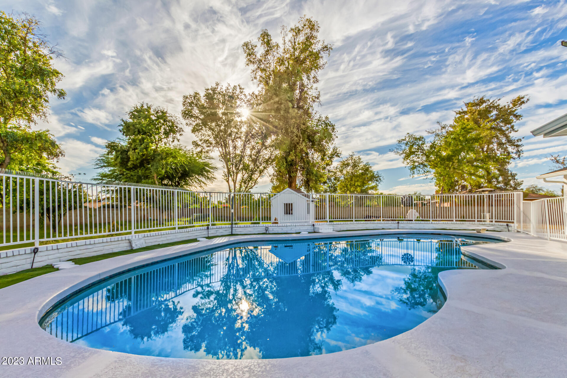 6413 W CORRINE Drive