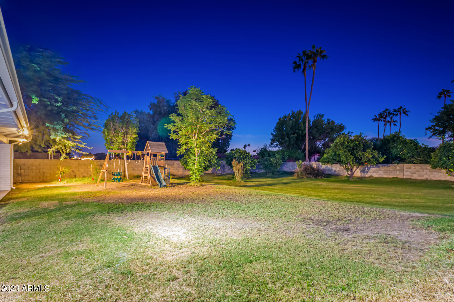 6413 W CORRINE Drive