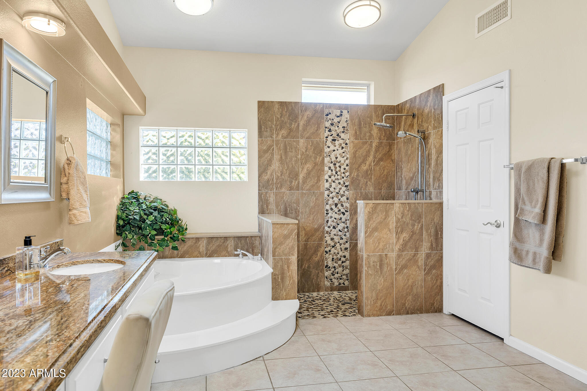 4045 N 156TH Drive