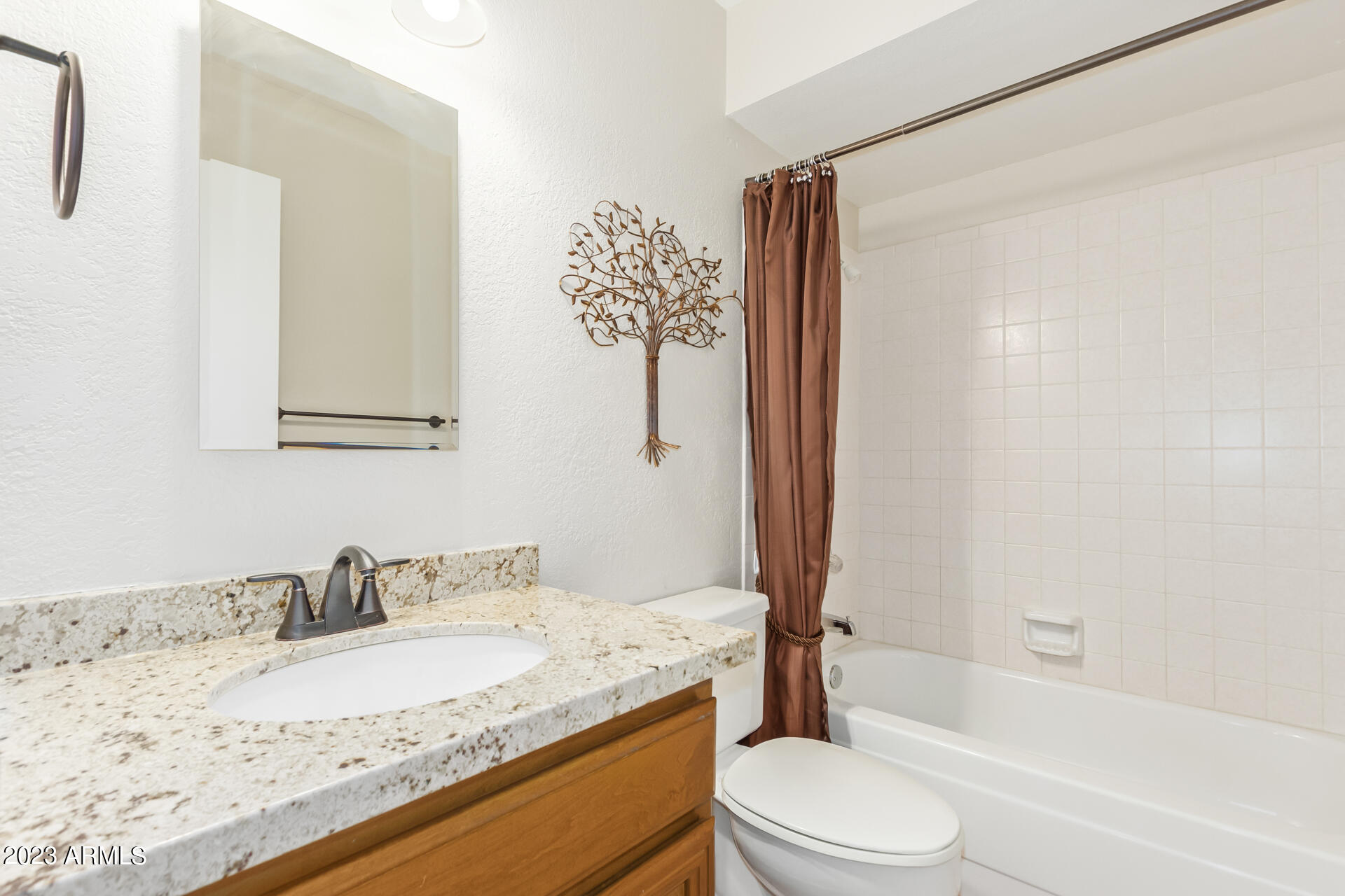 1102 E VILLA MARIA Drive