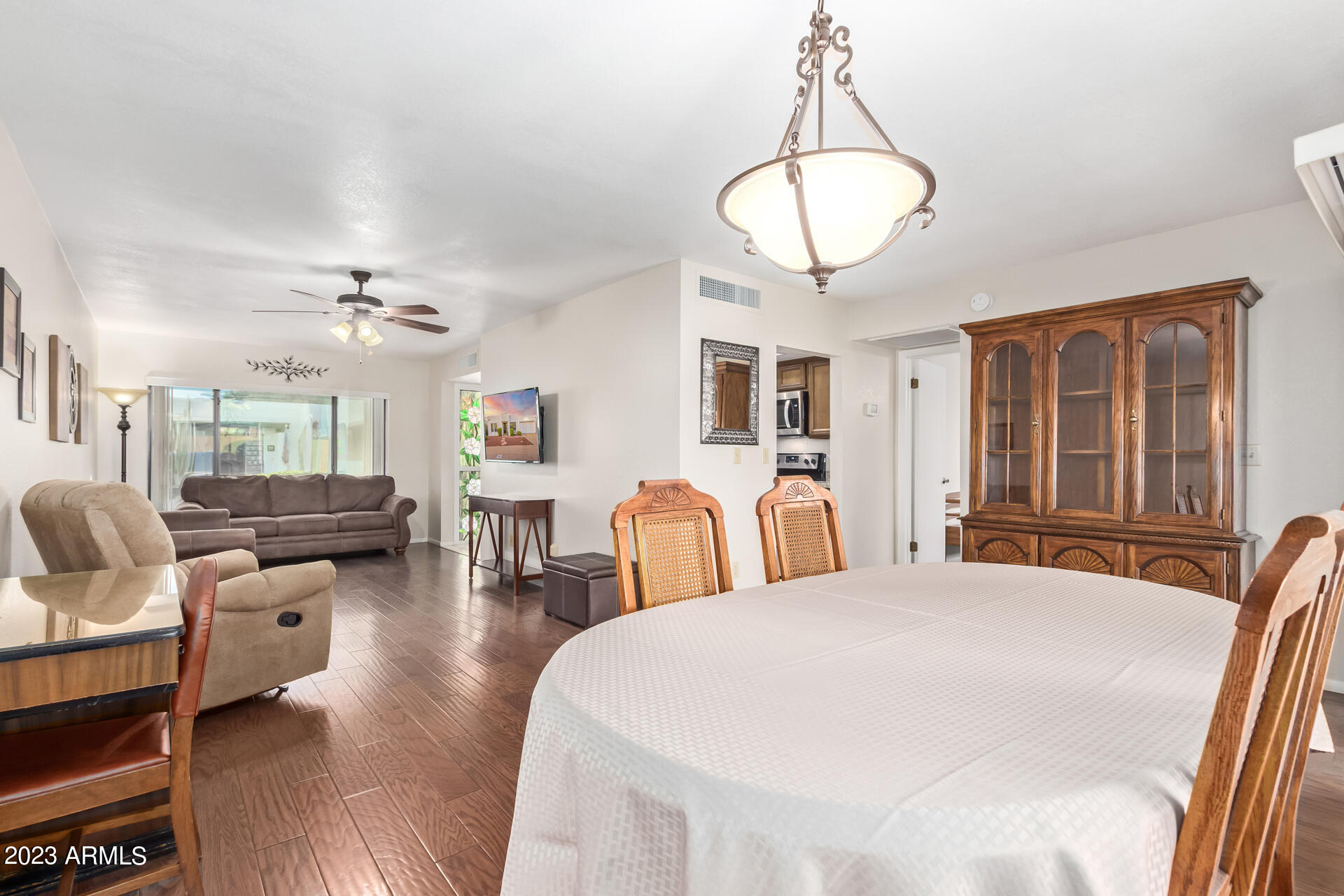 1102 E VILLA MARIA Drive