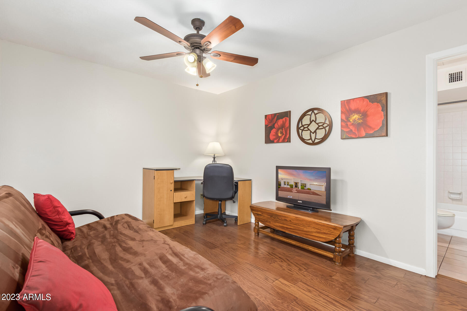 1102 E VILLA MARIA Drive