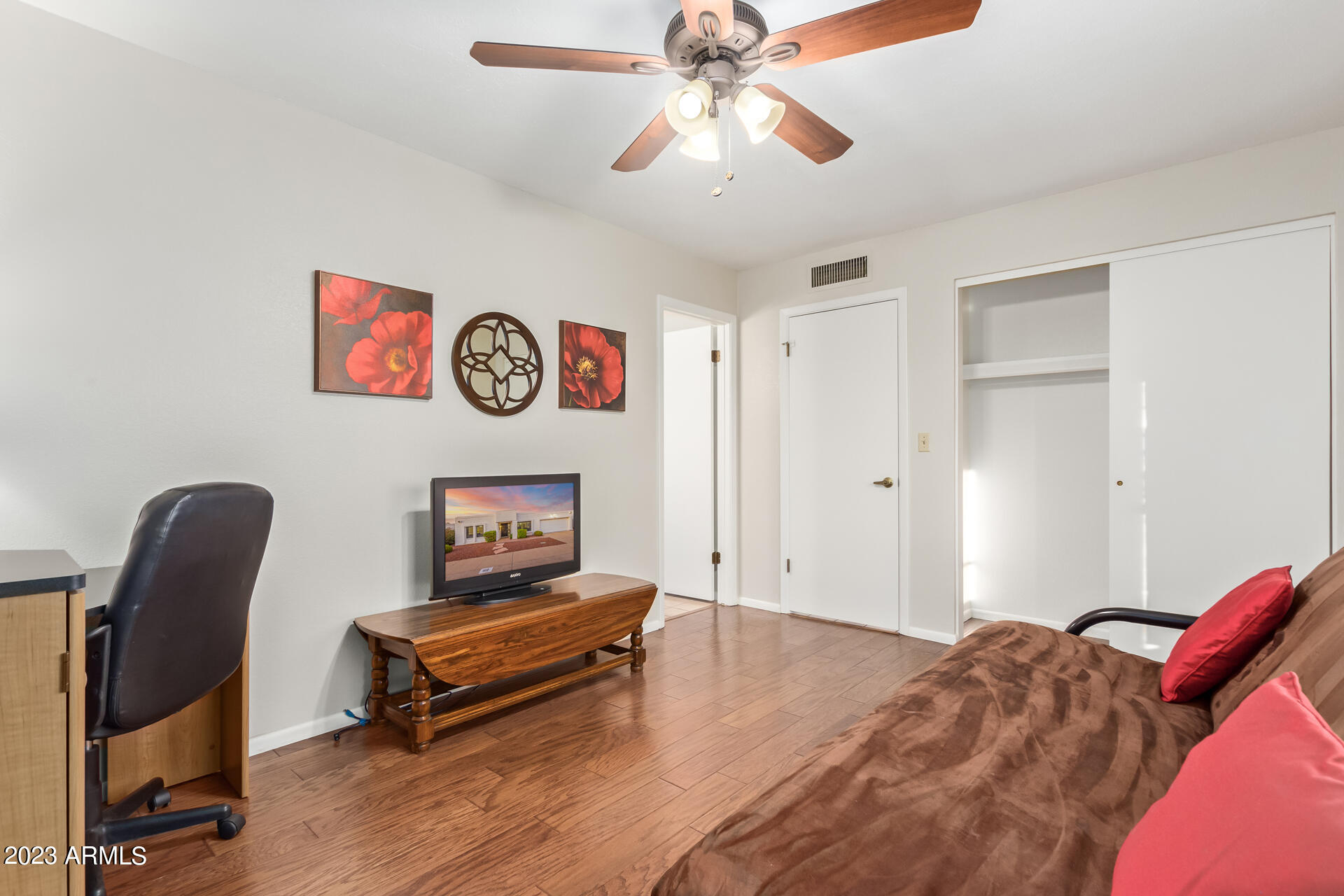 1102 E VILLA MARIA Drive