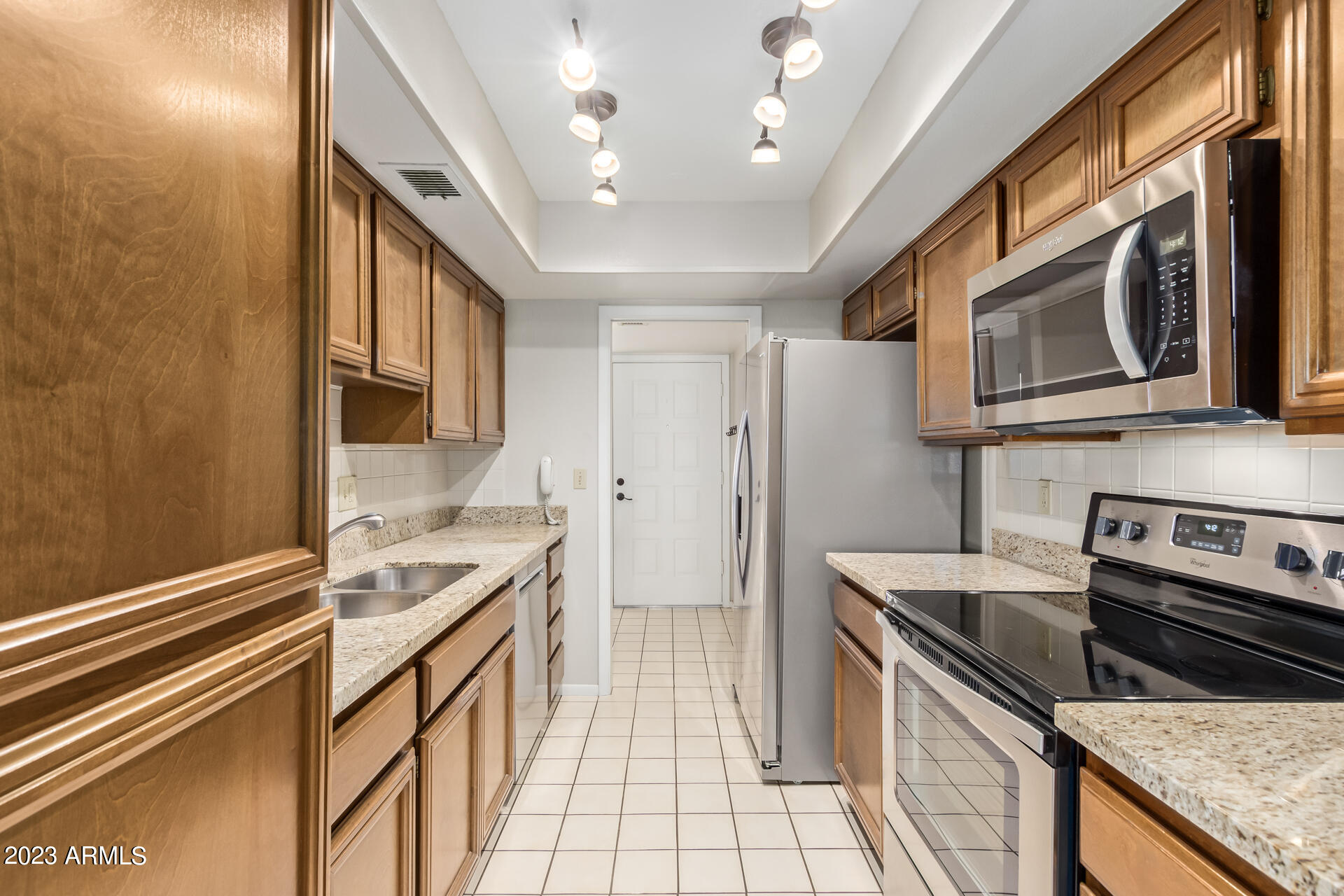 1102 E VILLA MARIA Drive