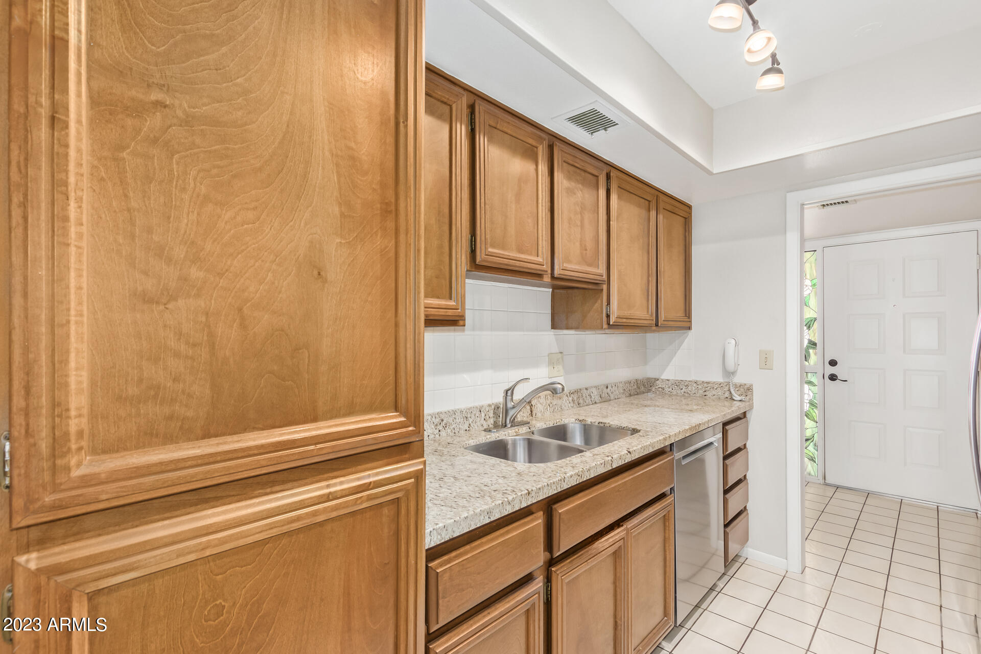 1102 E VILLA MARIA Drive