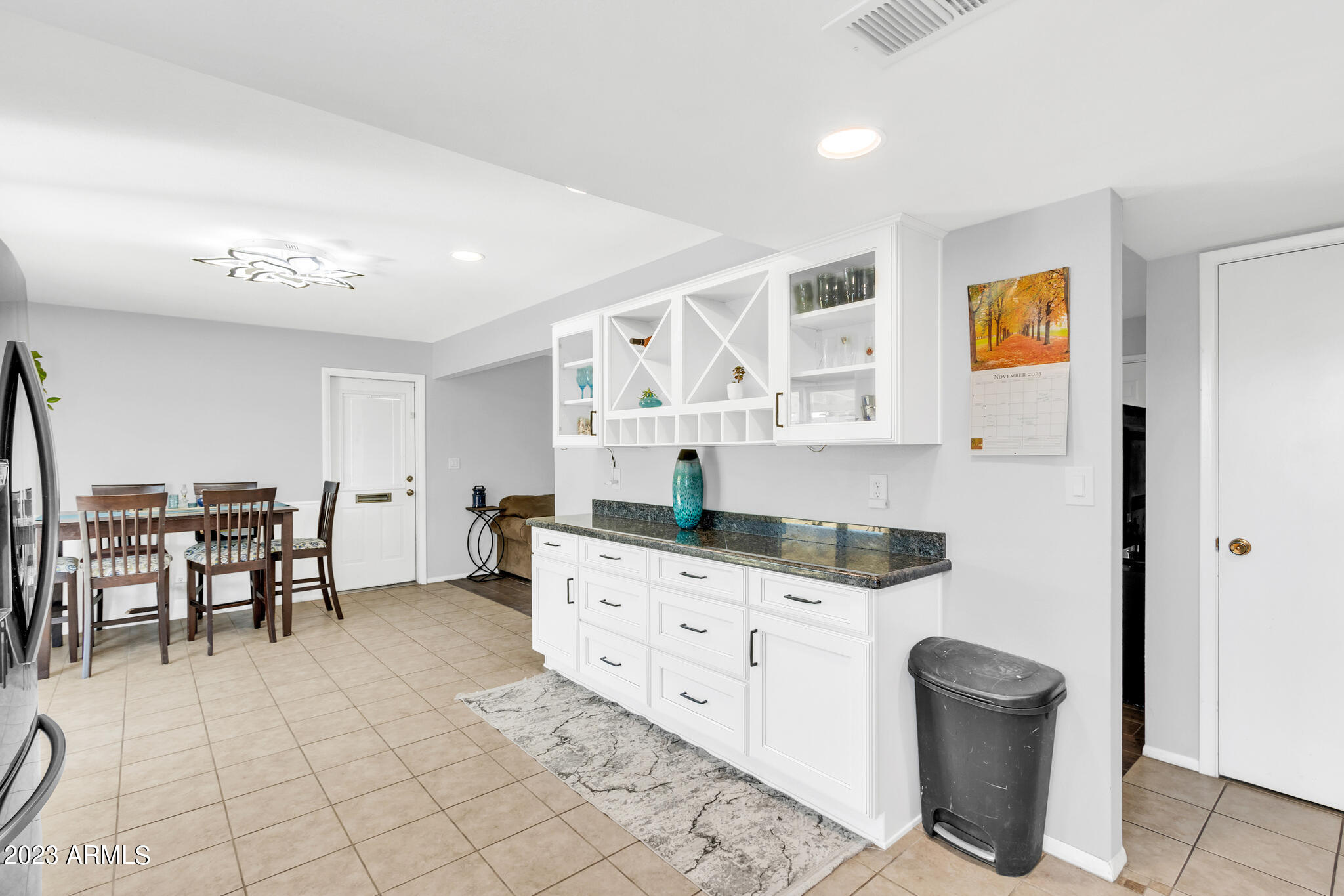 1065 E MILLETT Avenue