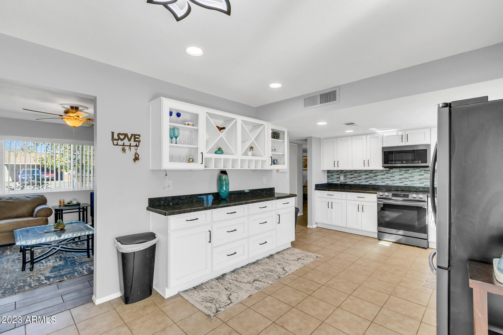 1065 E MILLETT Avenue