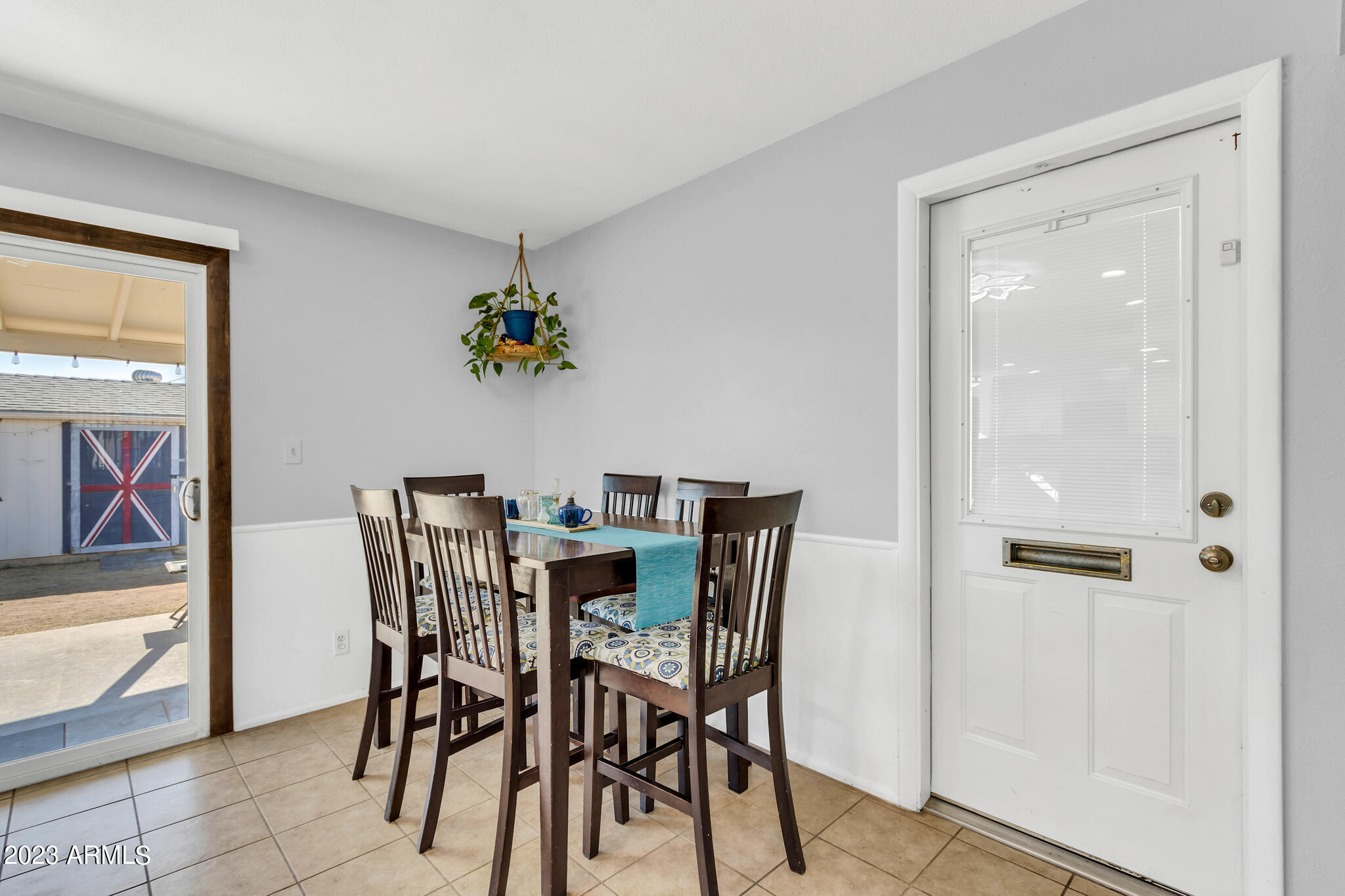 1065 E MILLETT Avenue