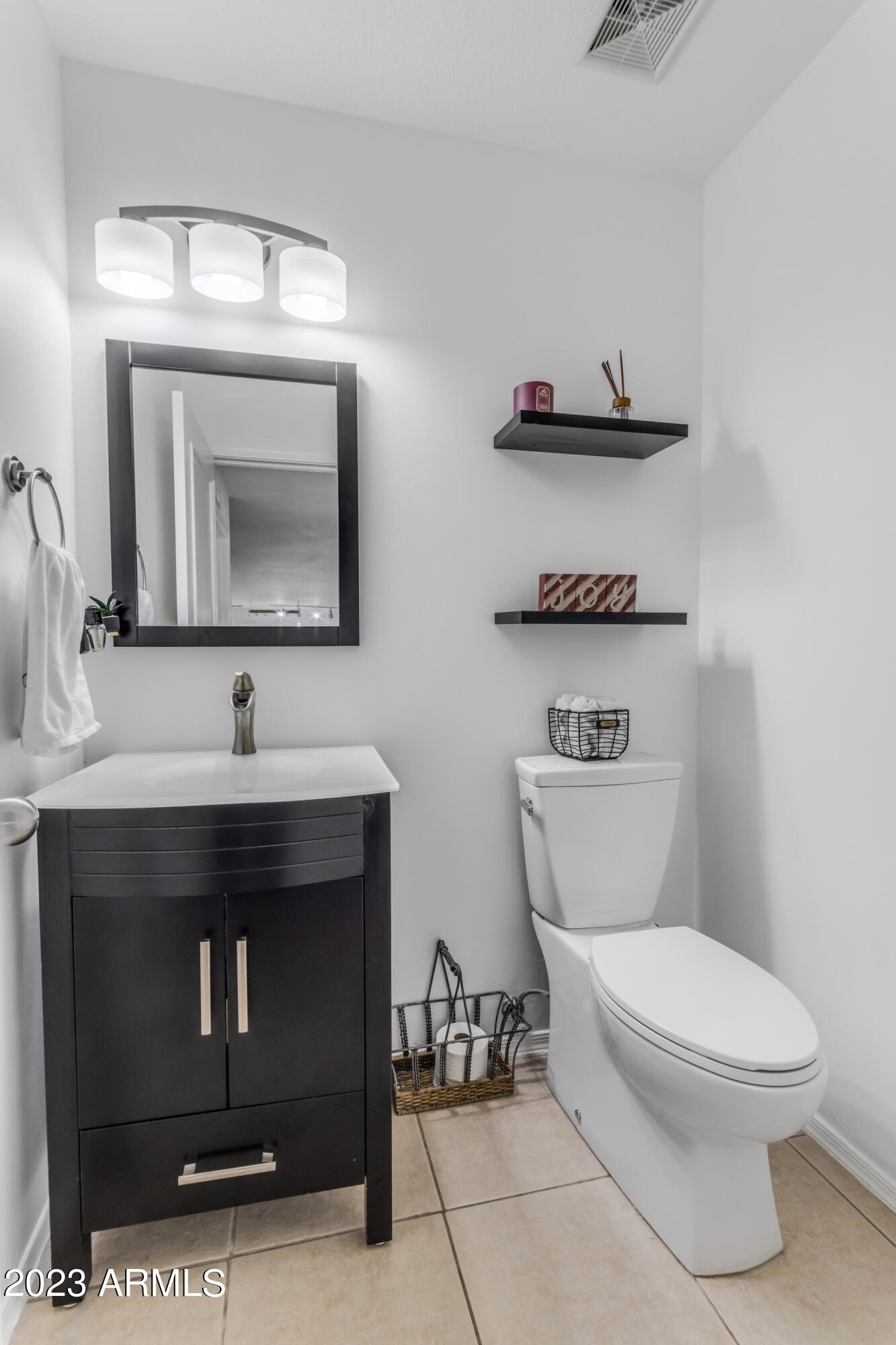 11532 E Quade Avenue