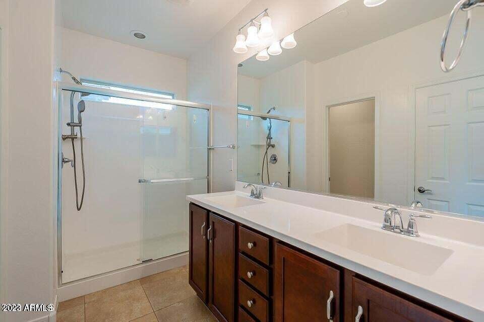 2634 W GRAY WOLF Trail