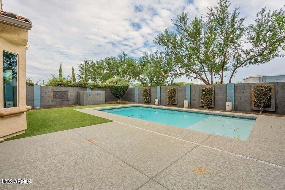 2634 W GRAY WOLF Trail