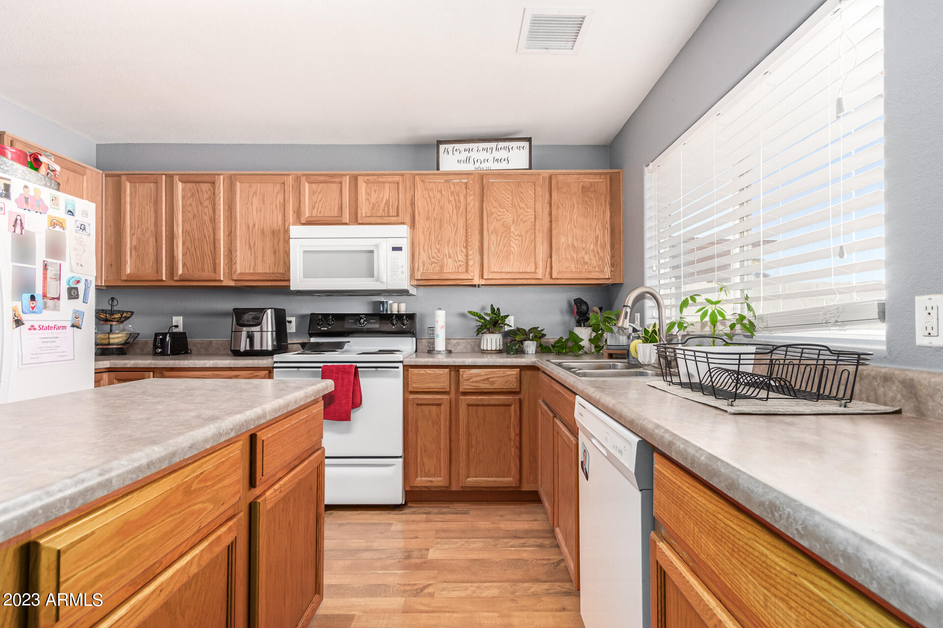 1340 E ROSEMARY Trail