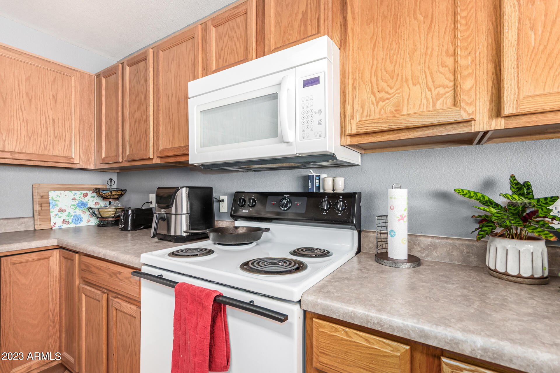 1340 E ROSEMARY Trail