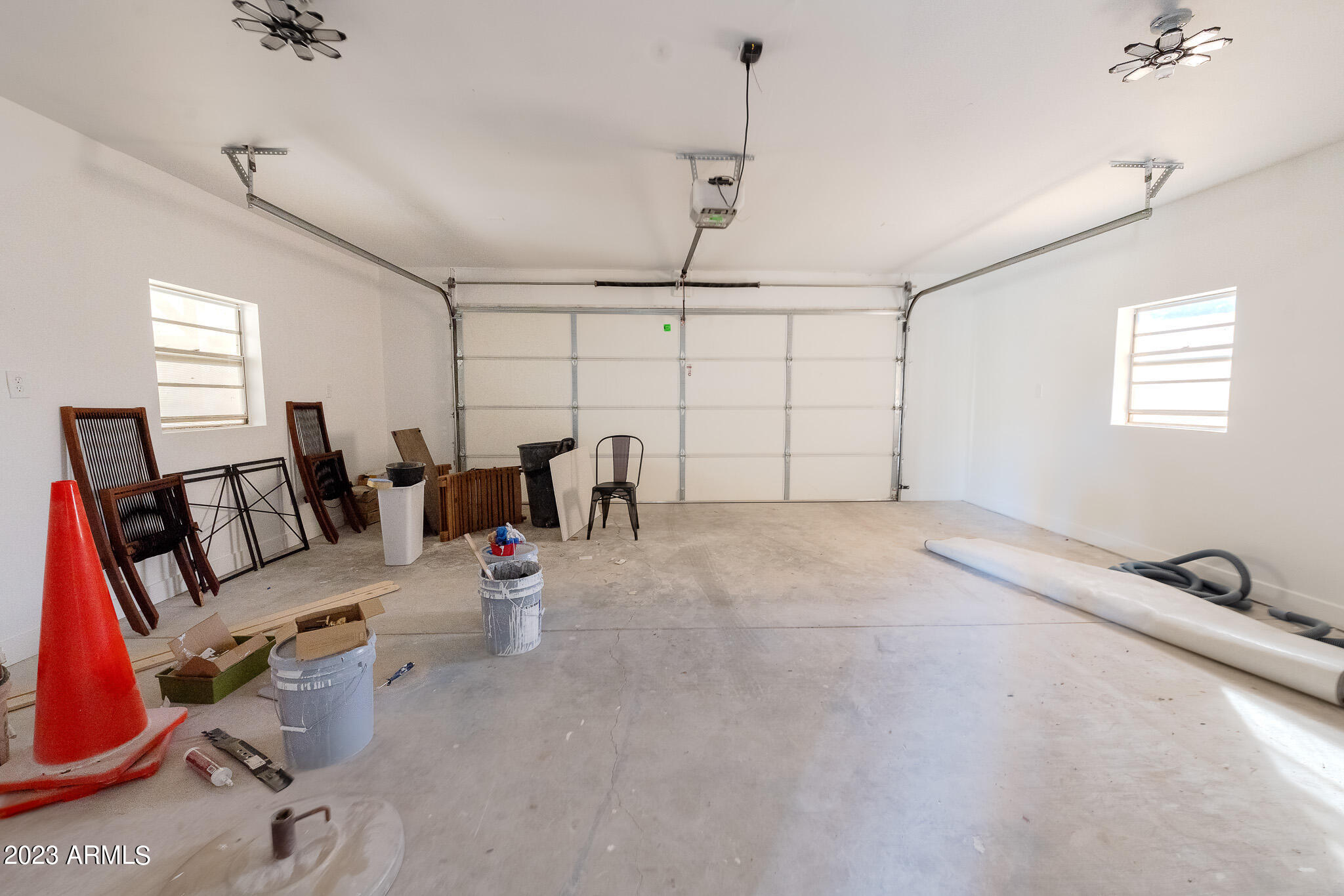 1324 W MISSION Lane