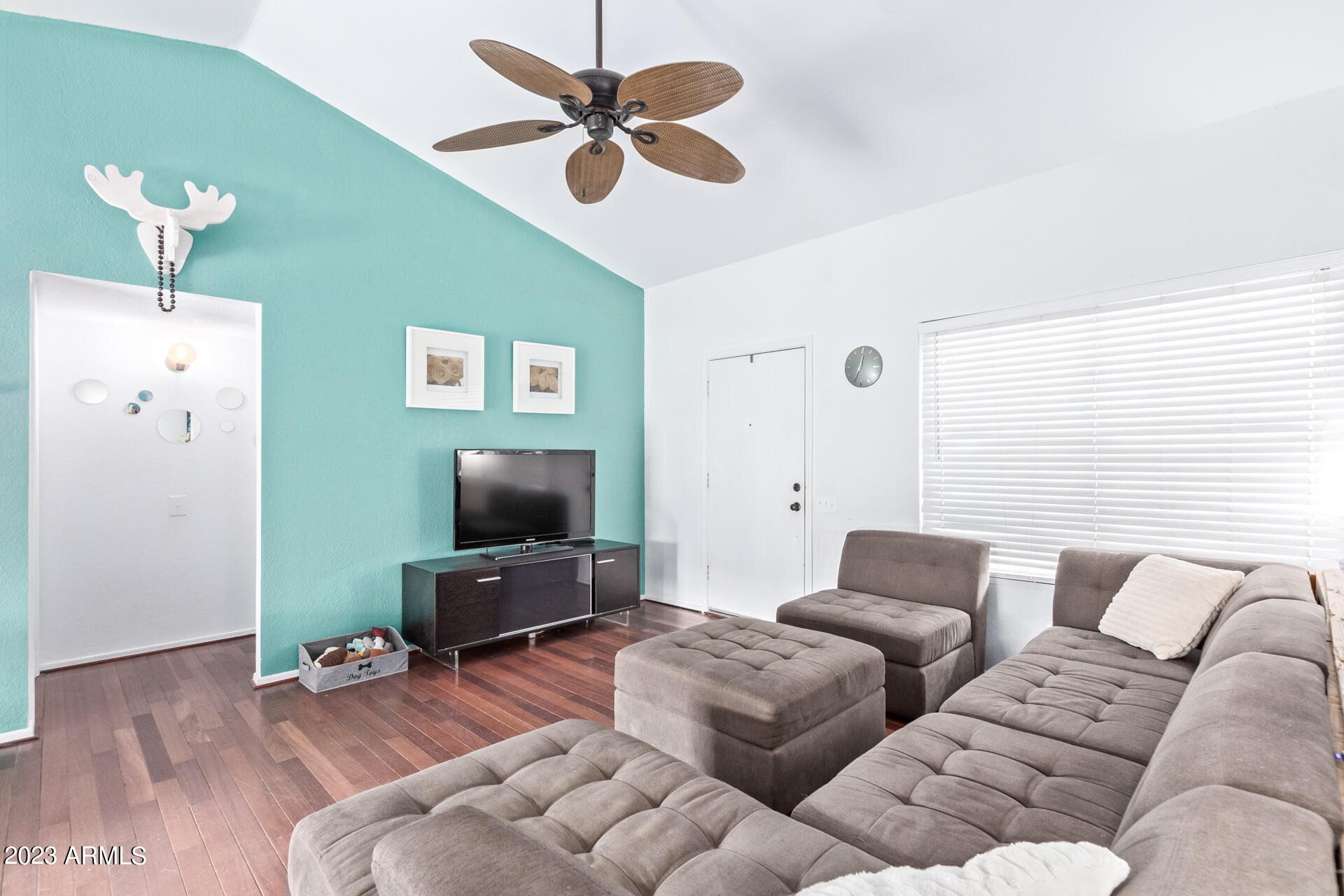 1201 W SEQUOIA Drive