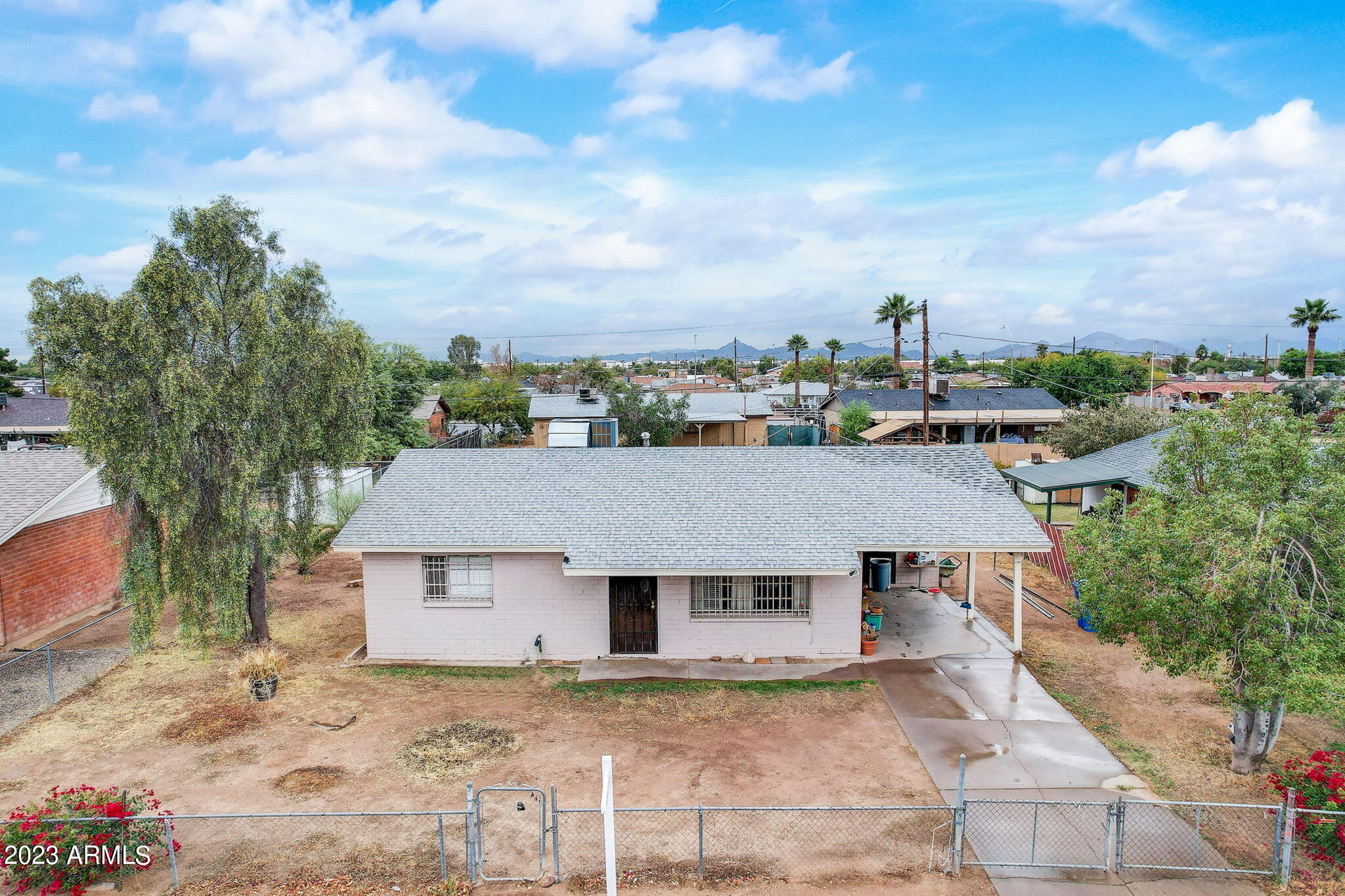 1750 E PLEASANT Lane