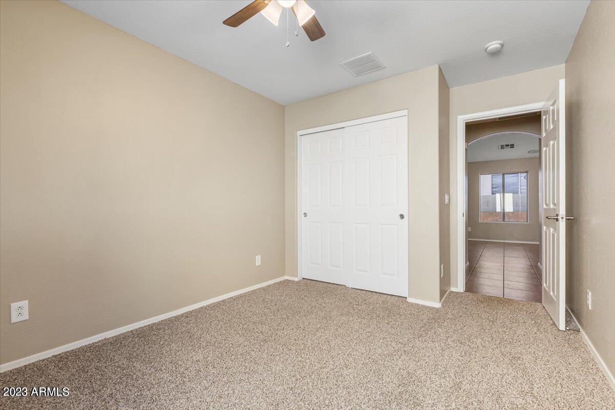 43922 W LINDGREN Drive
