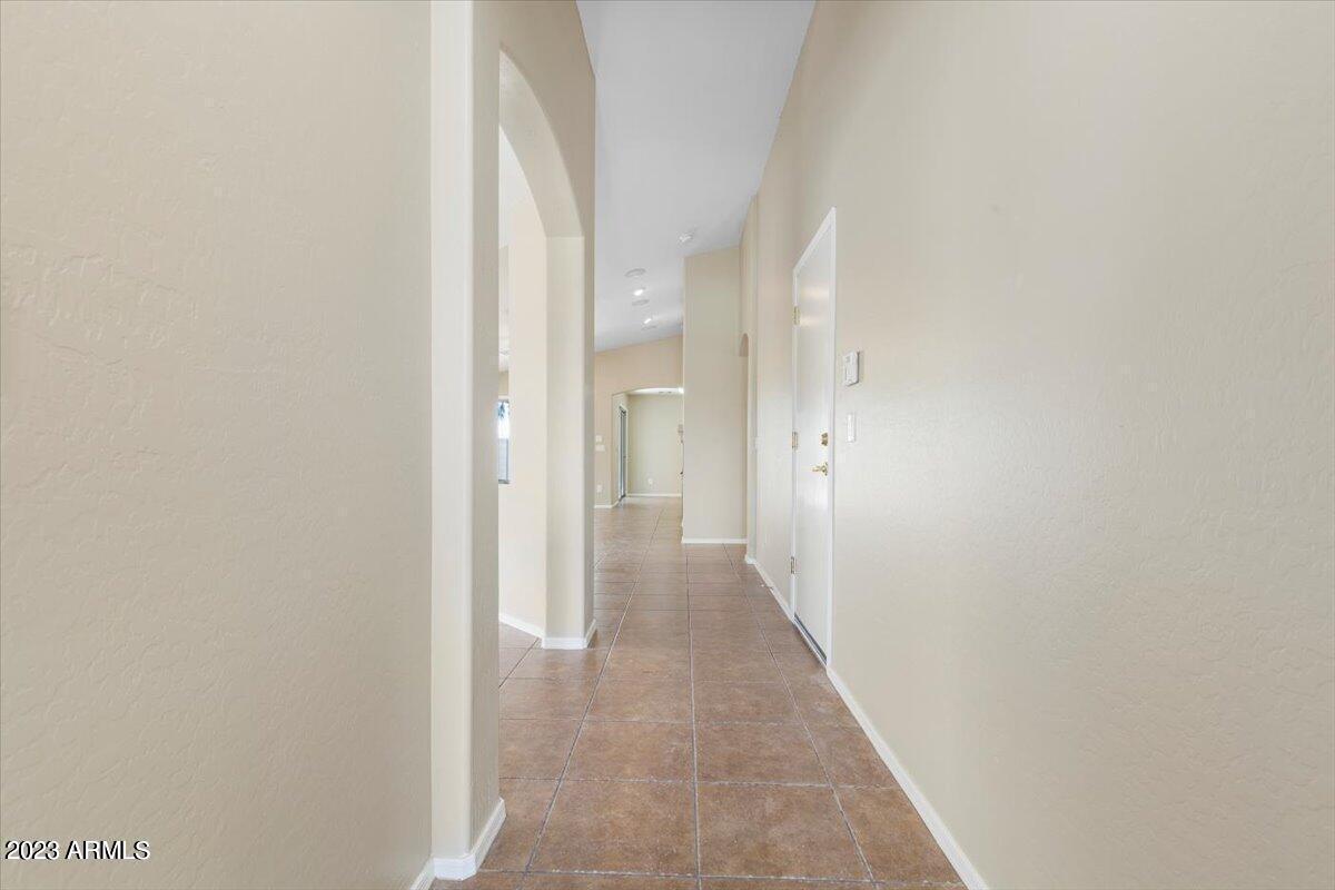 43922 W LINDGREN Drive