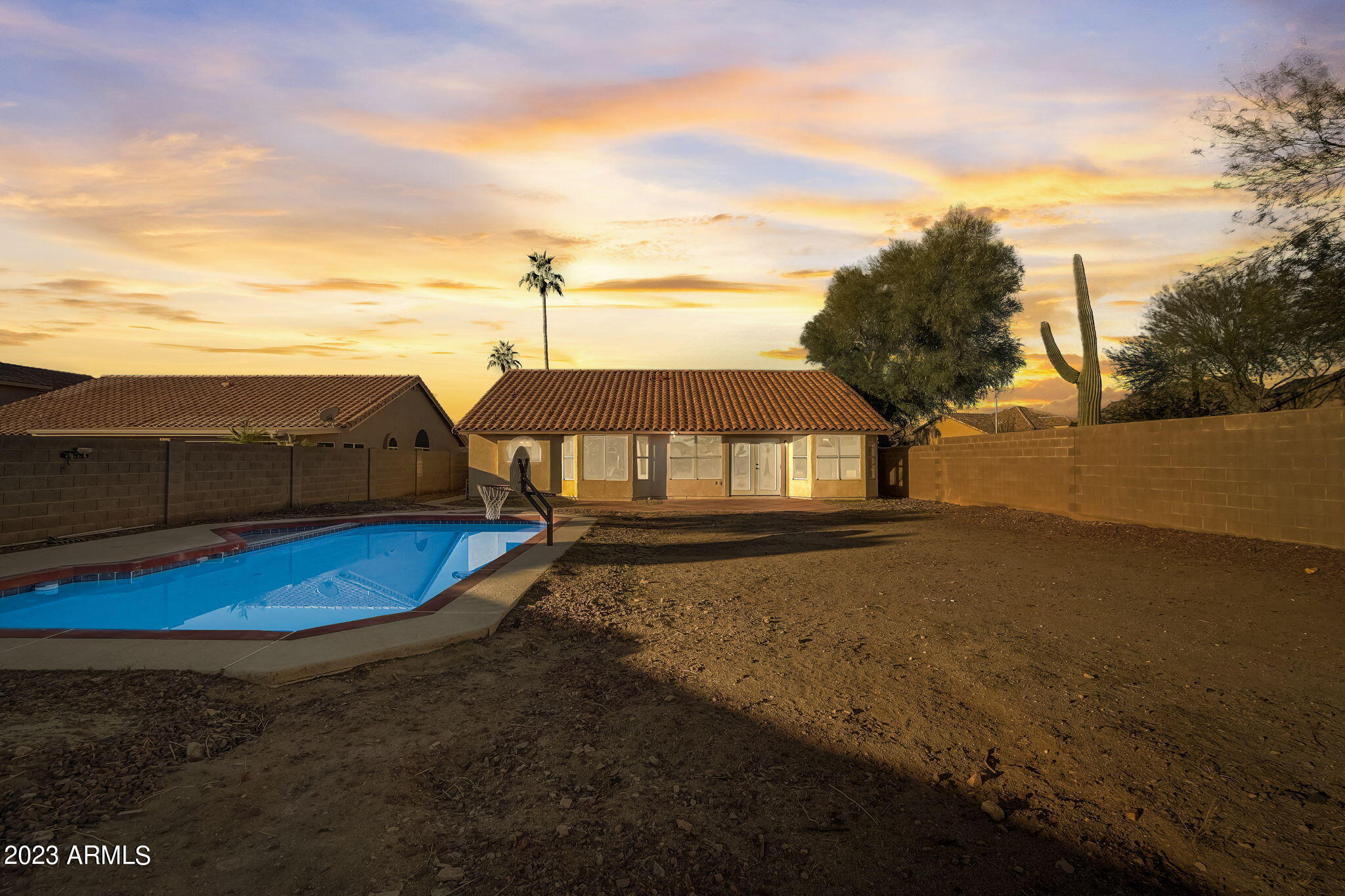 2218 E DESERT TRUMPET Road