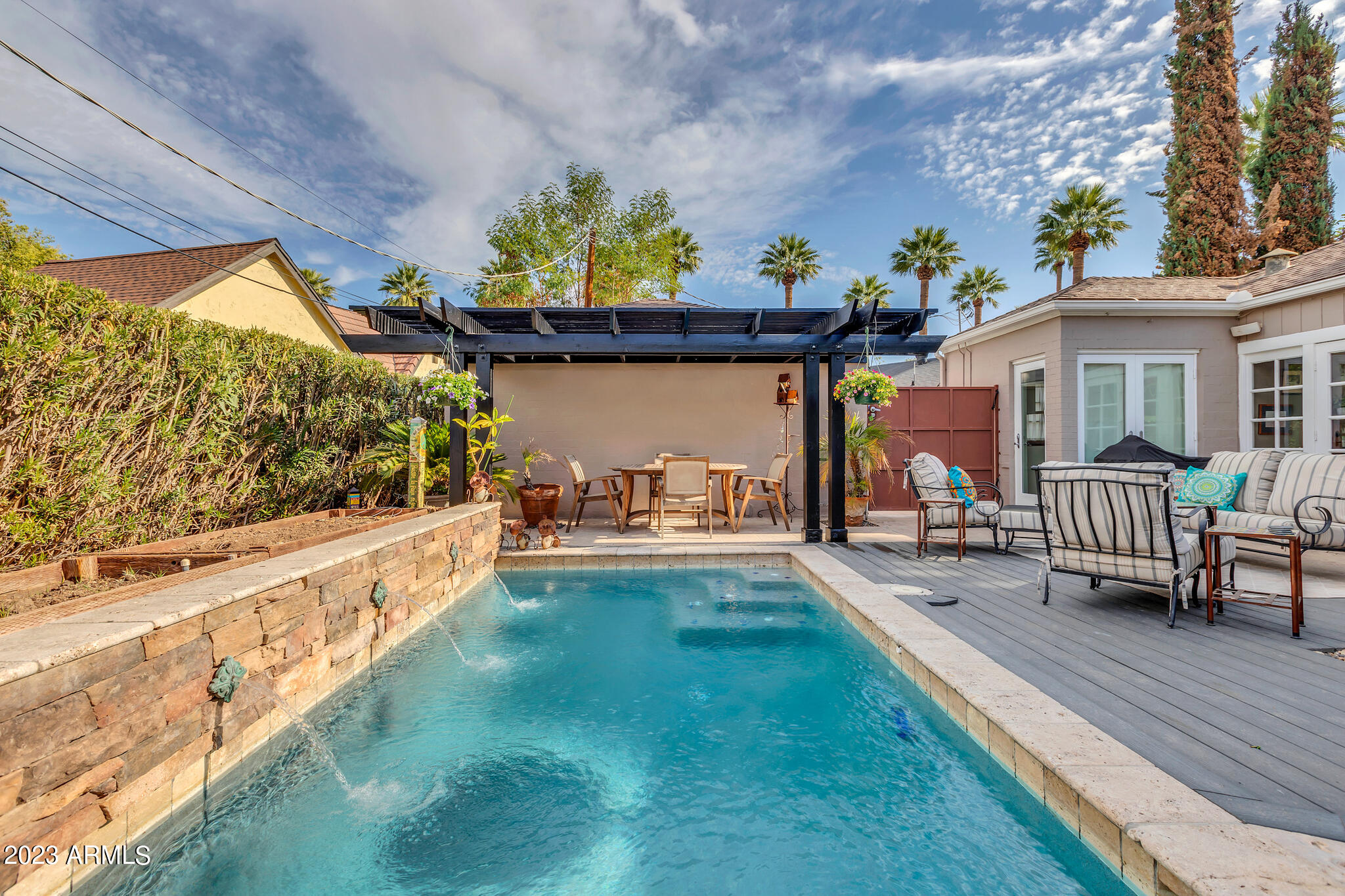 1228 W CORONADO Road
