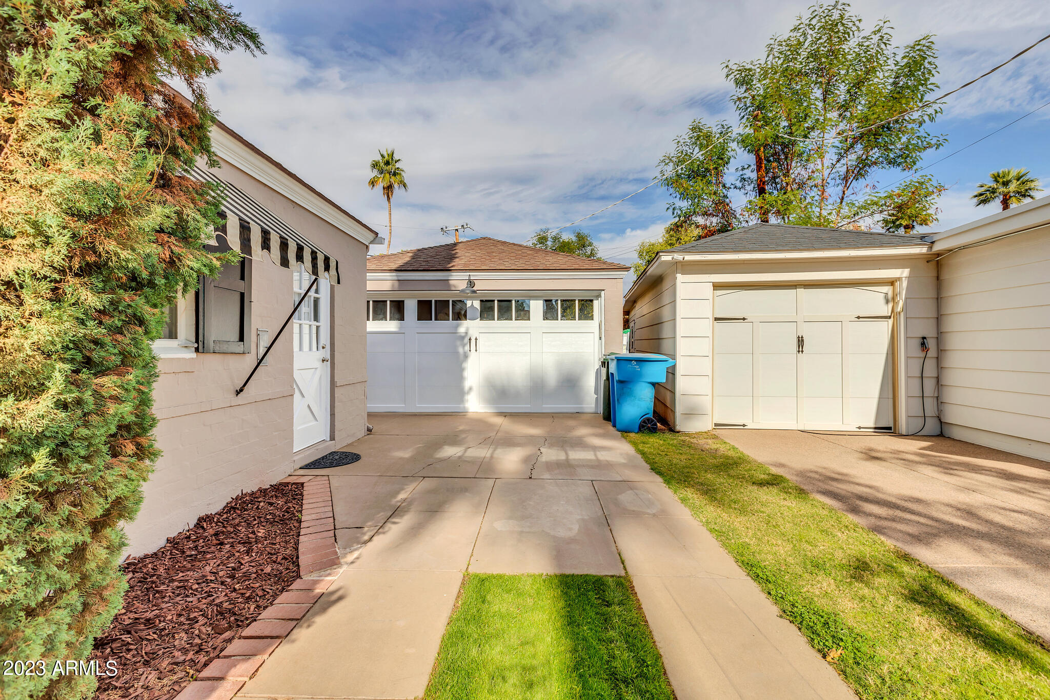 1228 W CORONADO Road