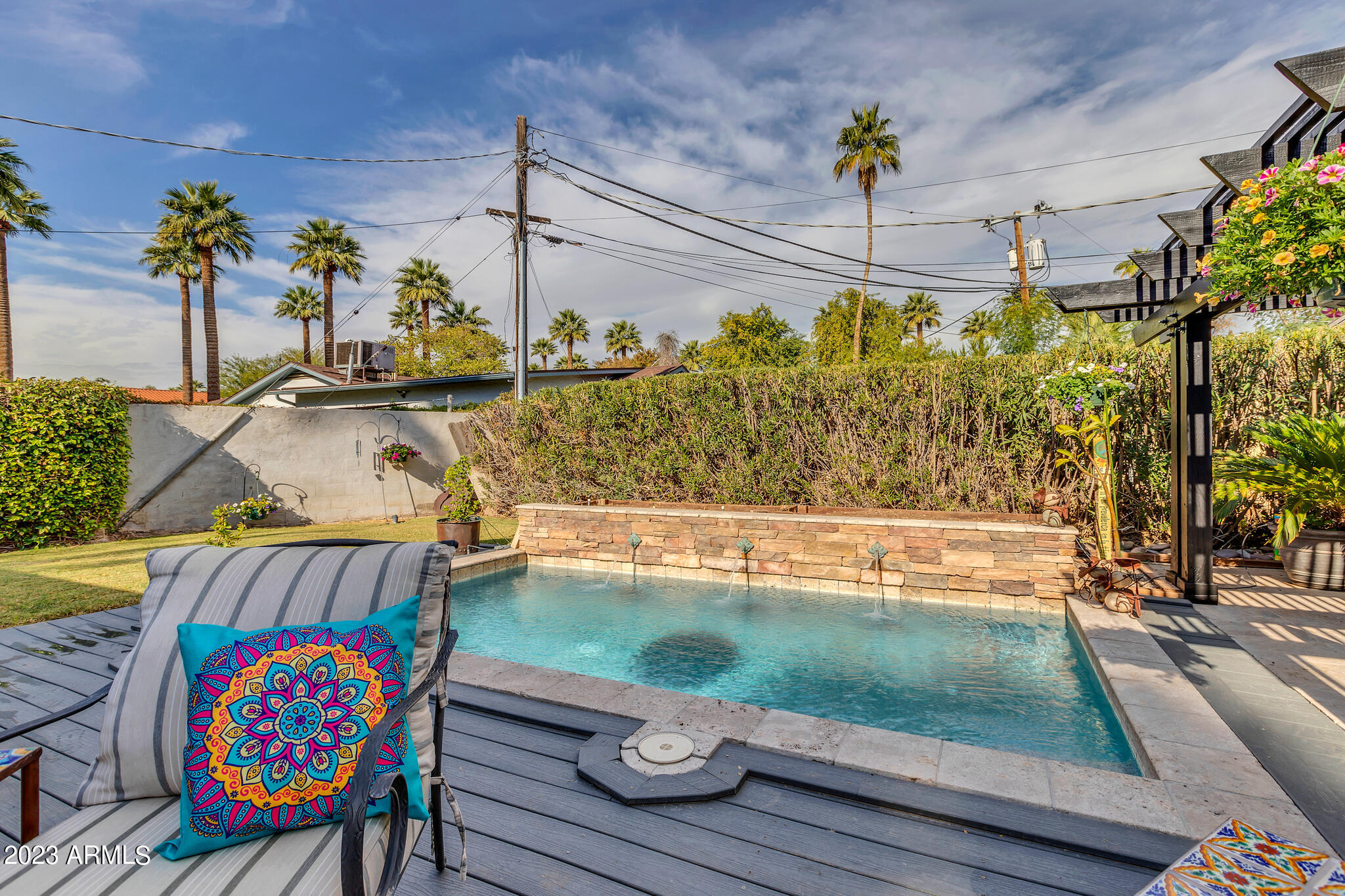 1228 W CORONADO Road