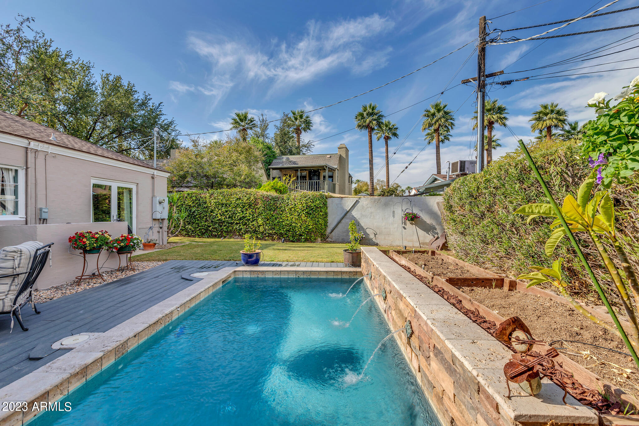 1228 W CORONADO Road