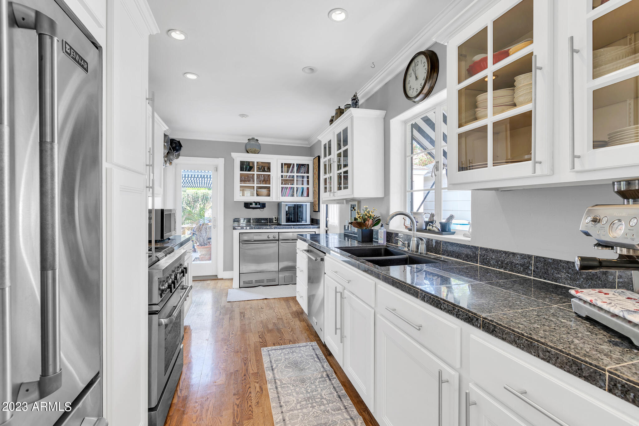 1228 W CORONADO Road