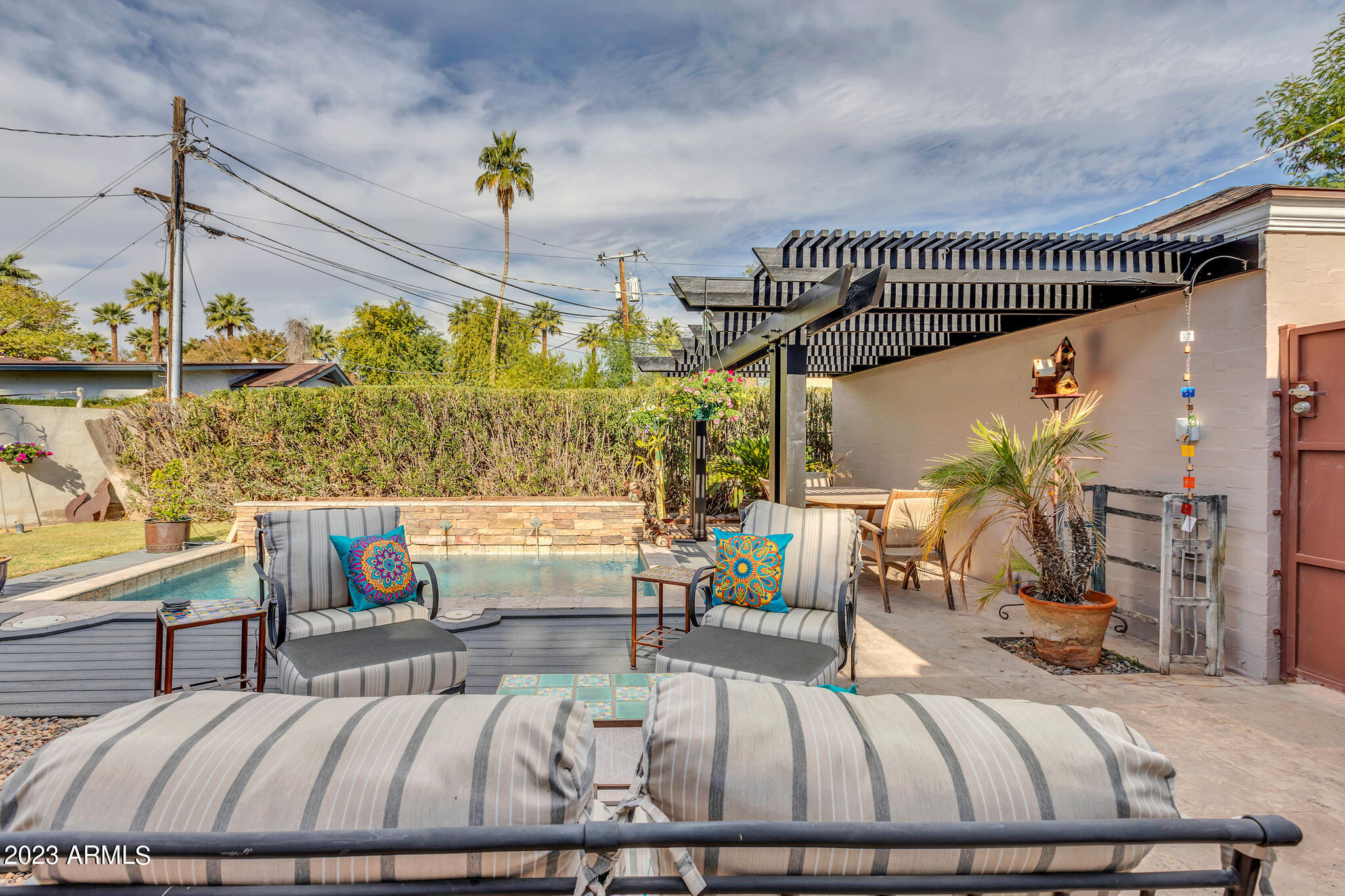 1228 W CORONADO Road