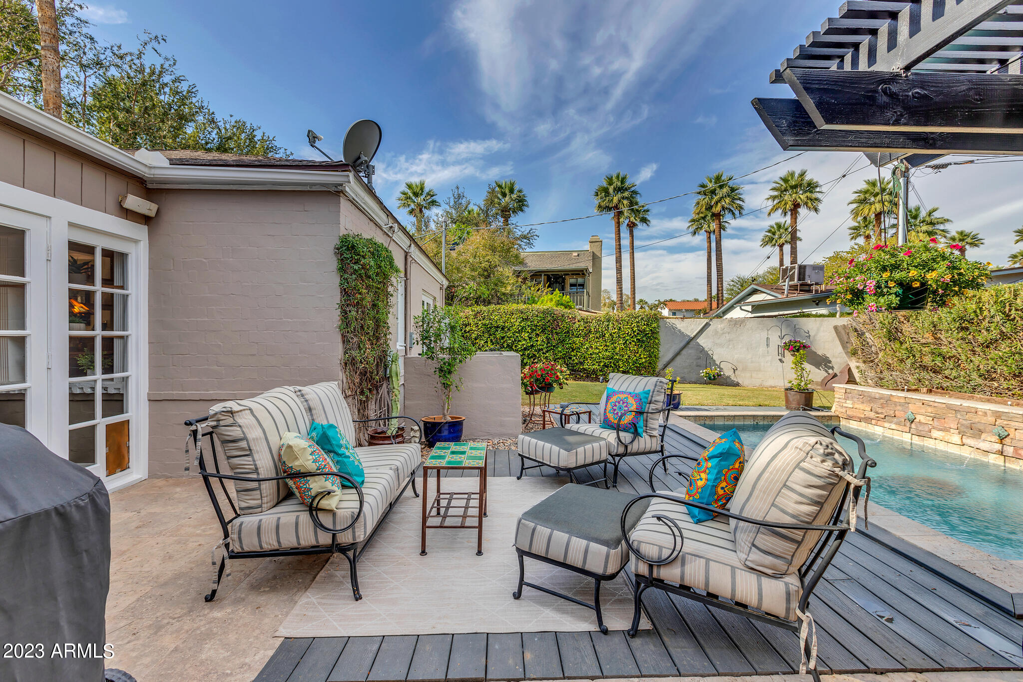 1228 W CORONADO Road