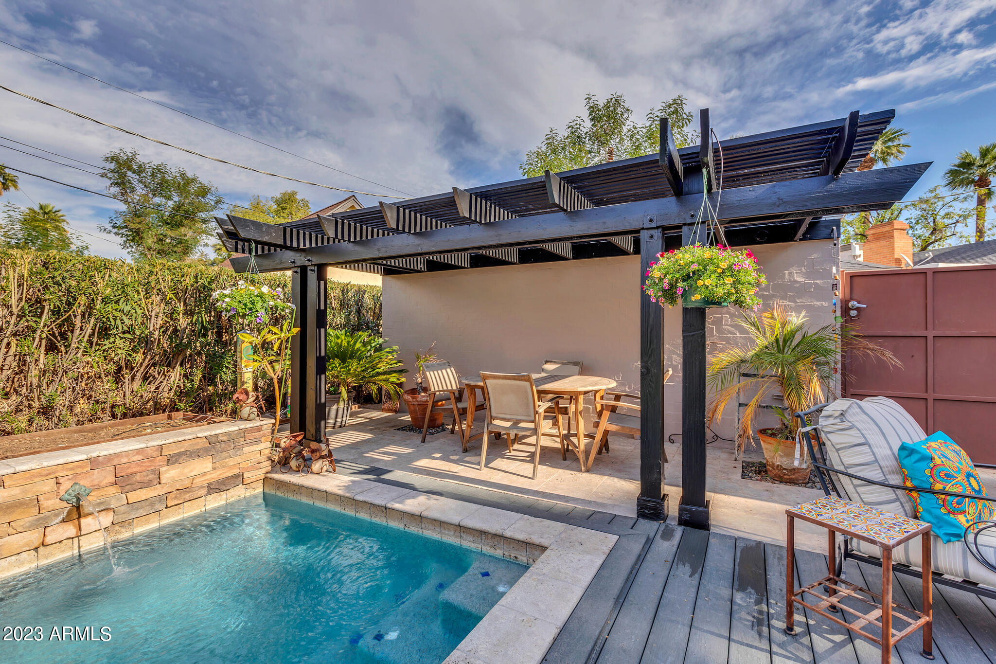 1228 W CORONADO Road