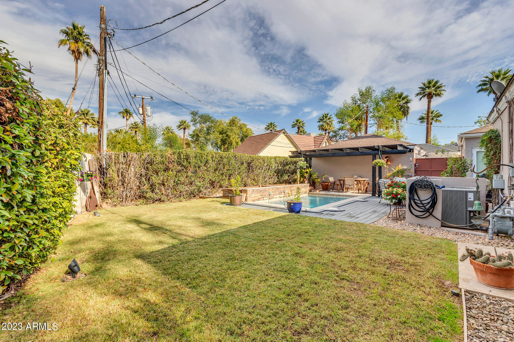 1228 W CORONADO Road
