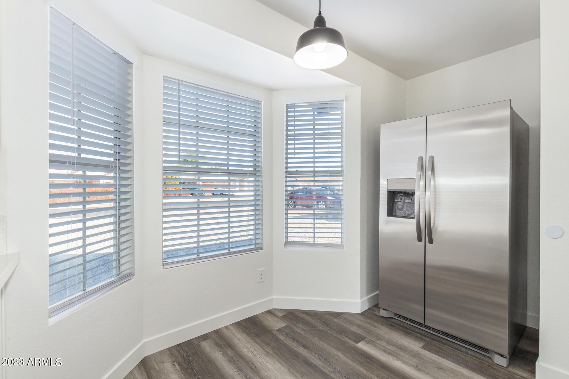 7007 W Cinnabar Avenue