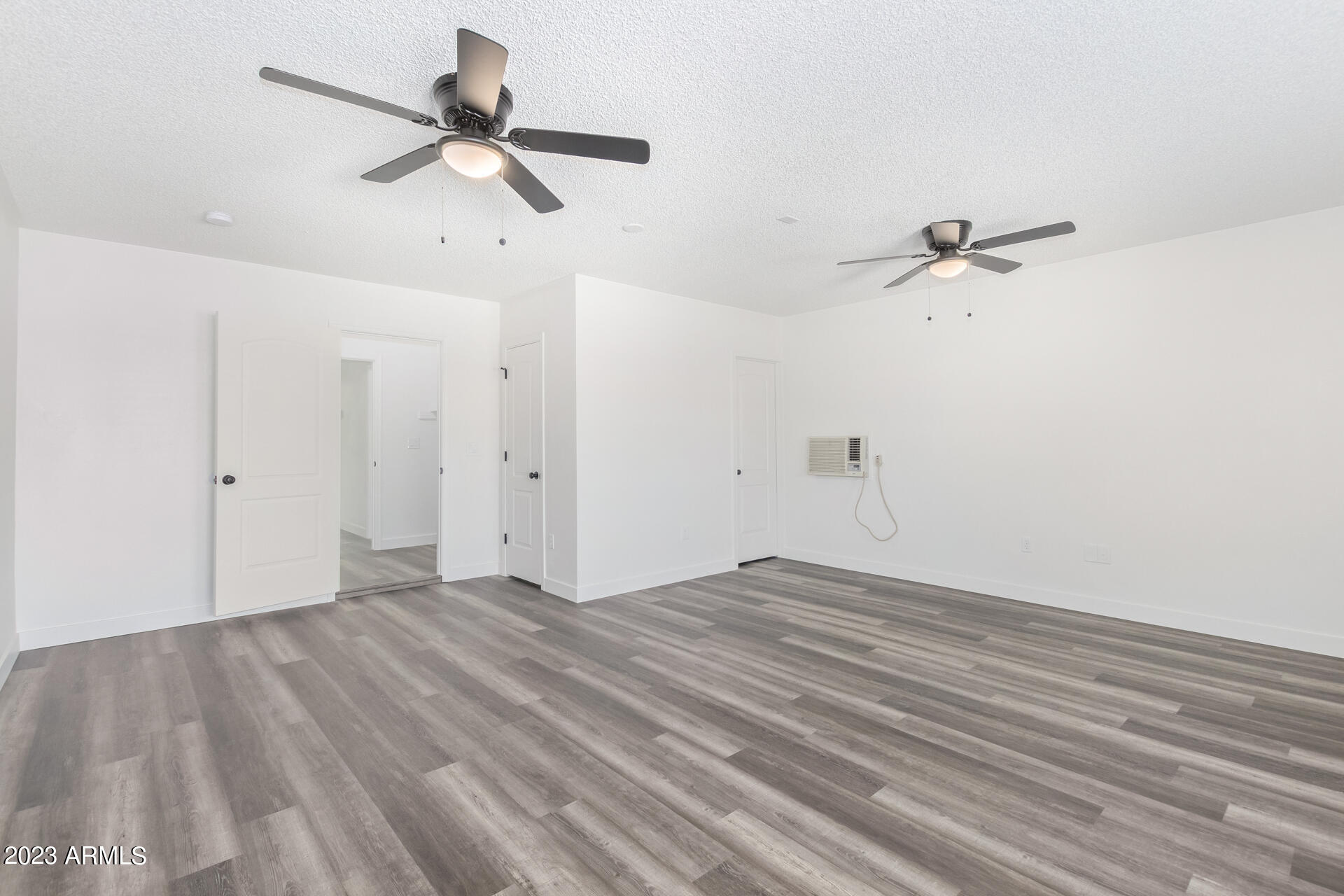 7007 W Cinnabar Avenue