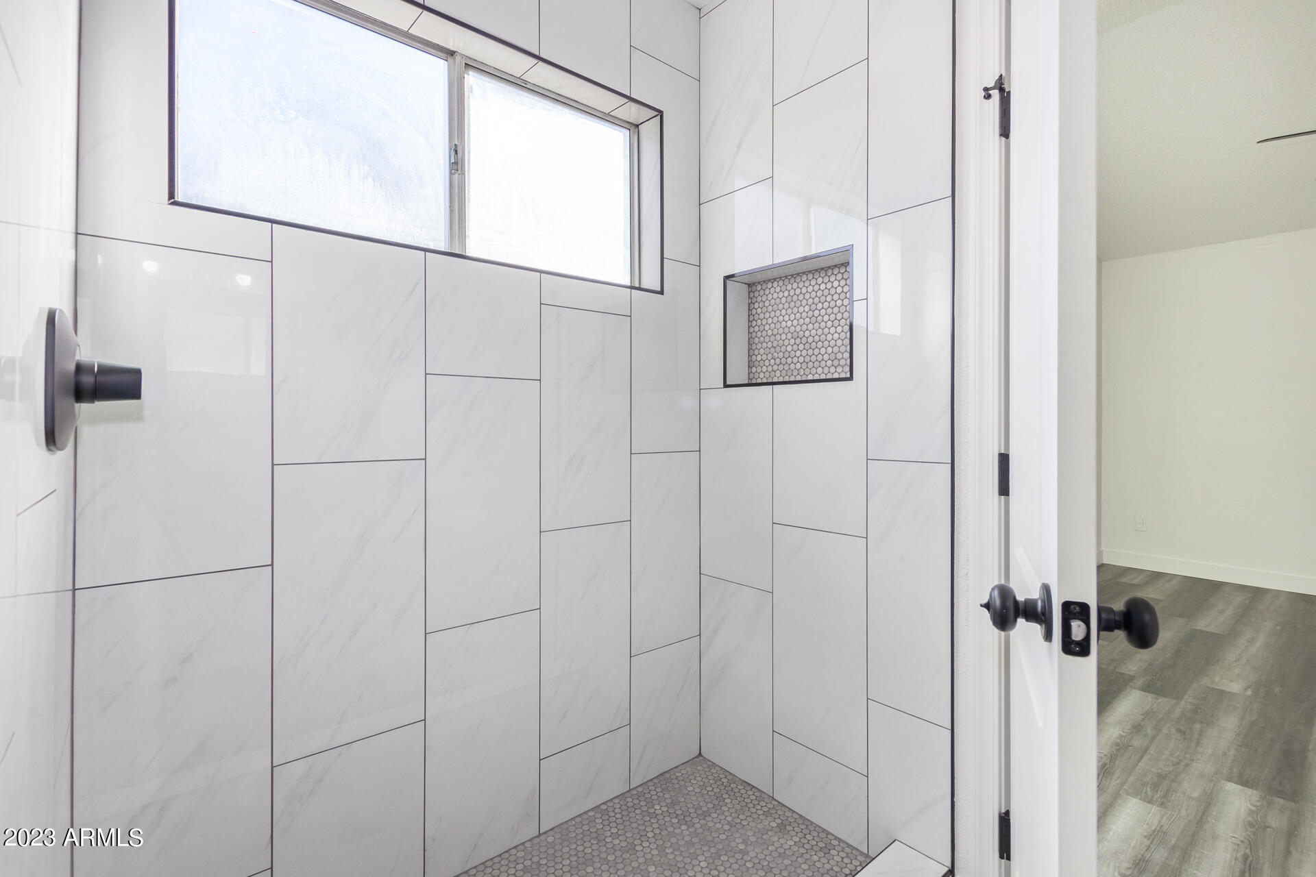 7007 W Cinnabar Avenue