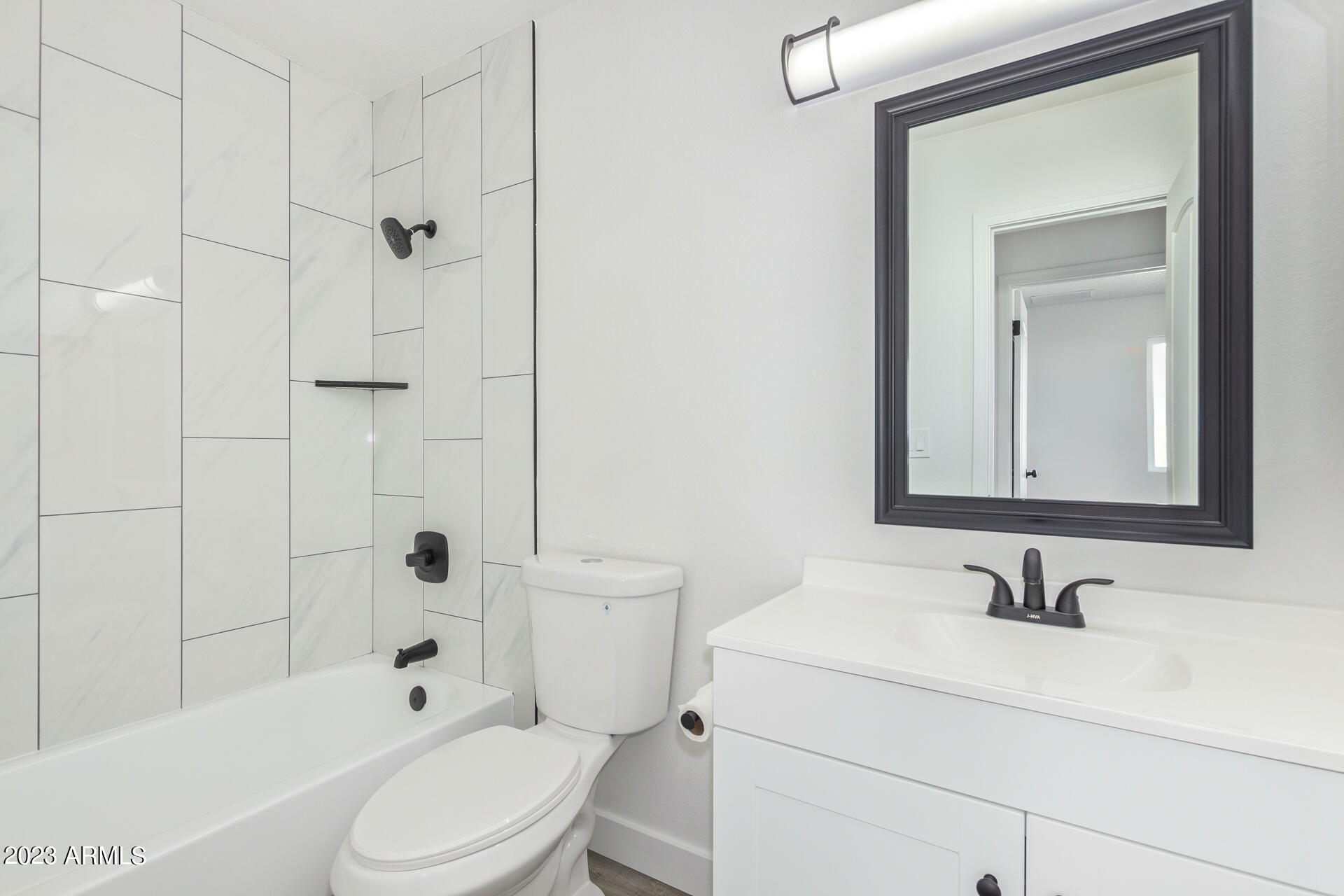 7007 W Cinnabar Avenue