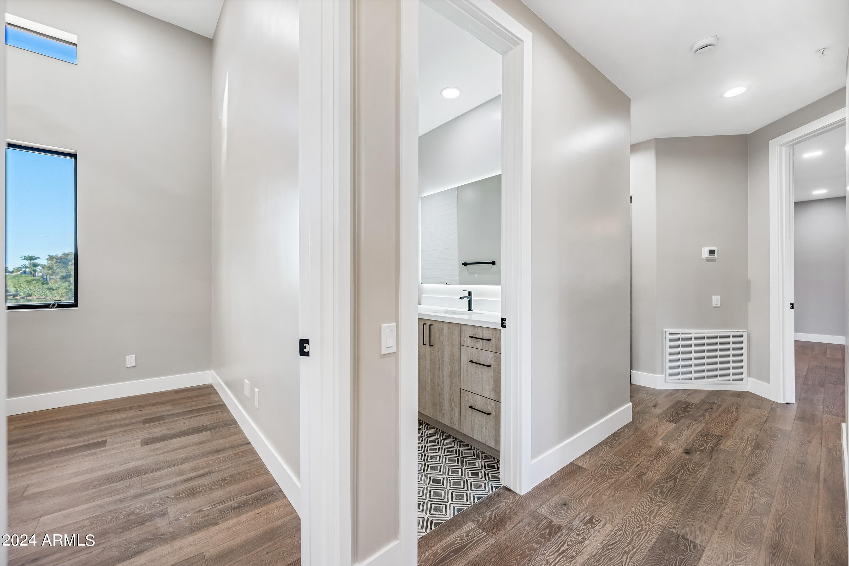 8989 N GAINEY CENTER Drive # 228