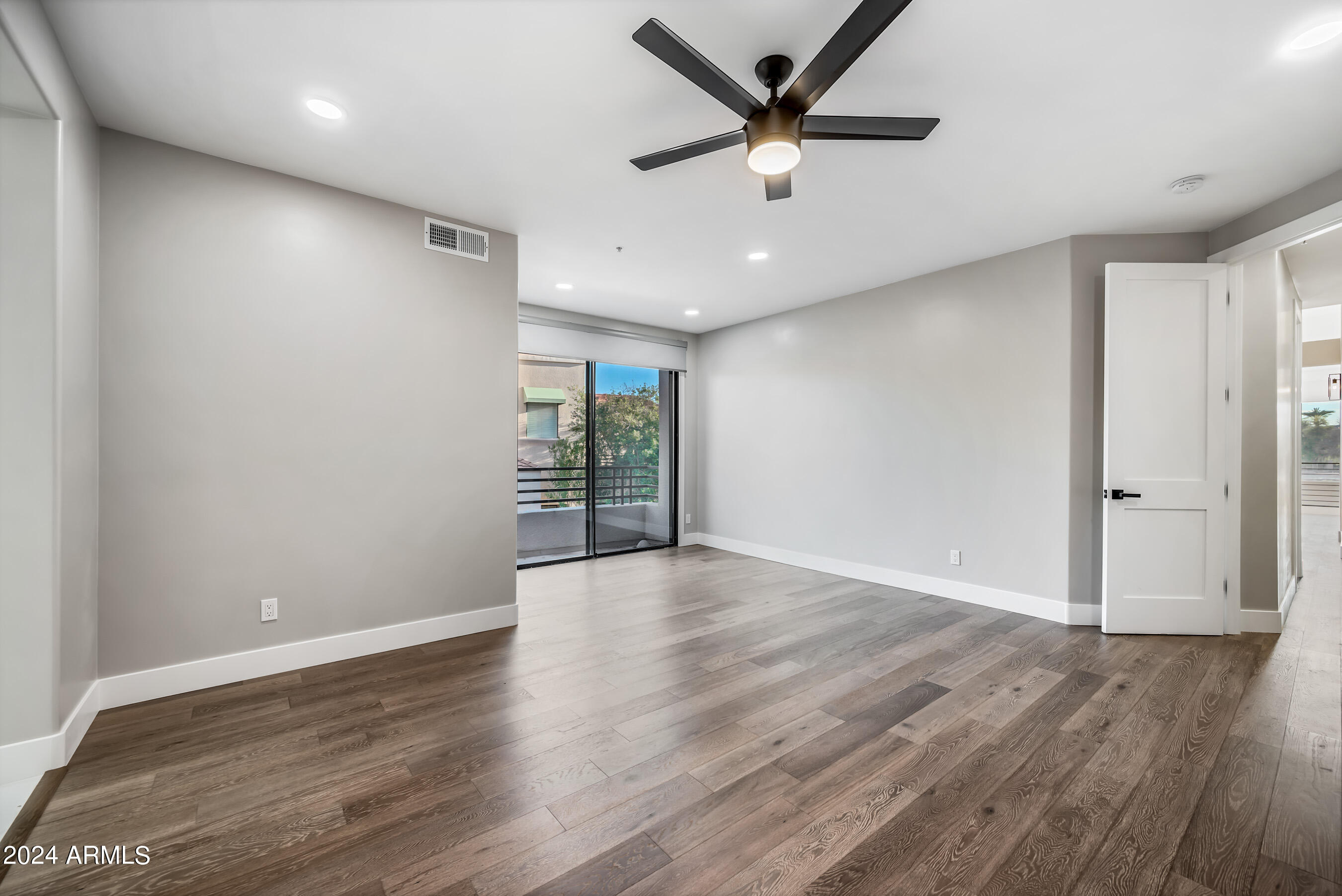 8989 N GAINEY CENTER Drive # 228