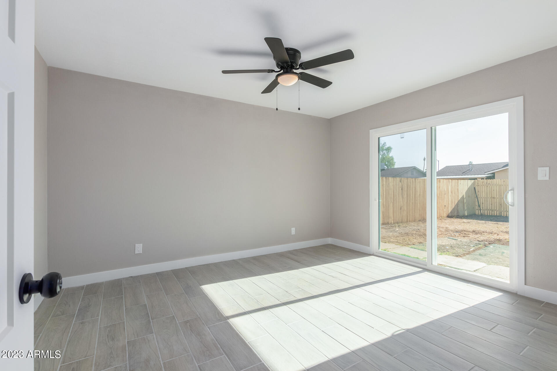 2341 W LAUREL Lane