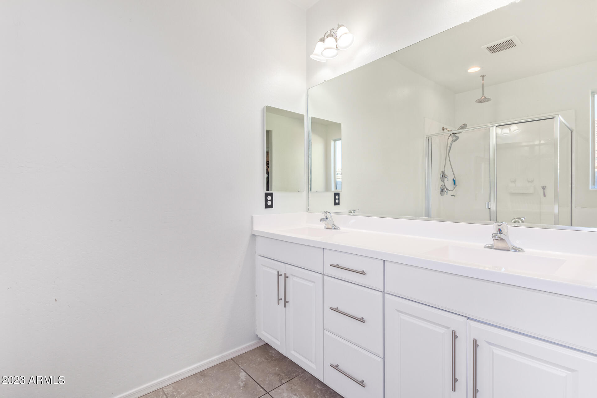 17403 W EAGLE Court